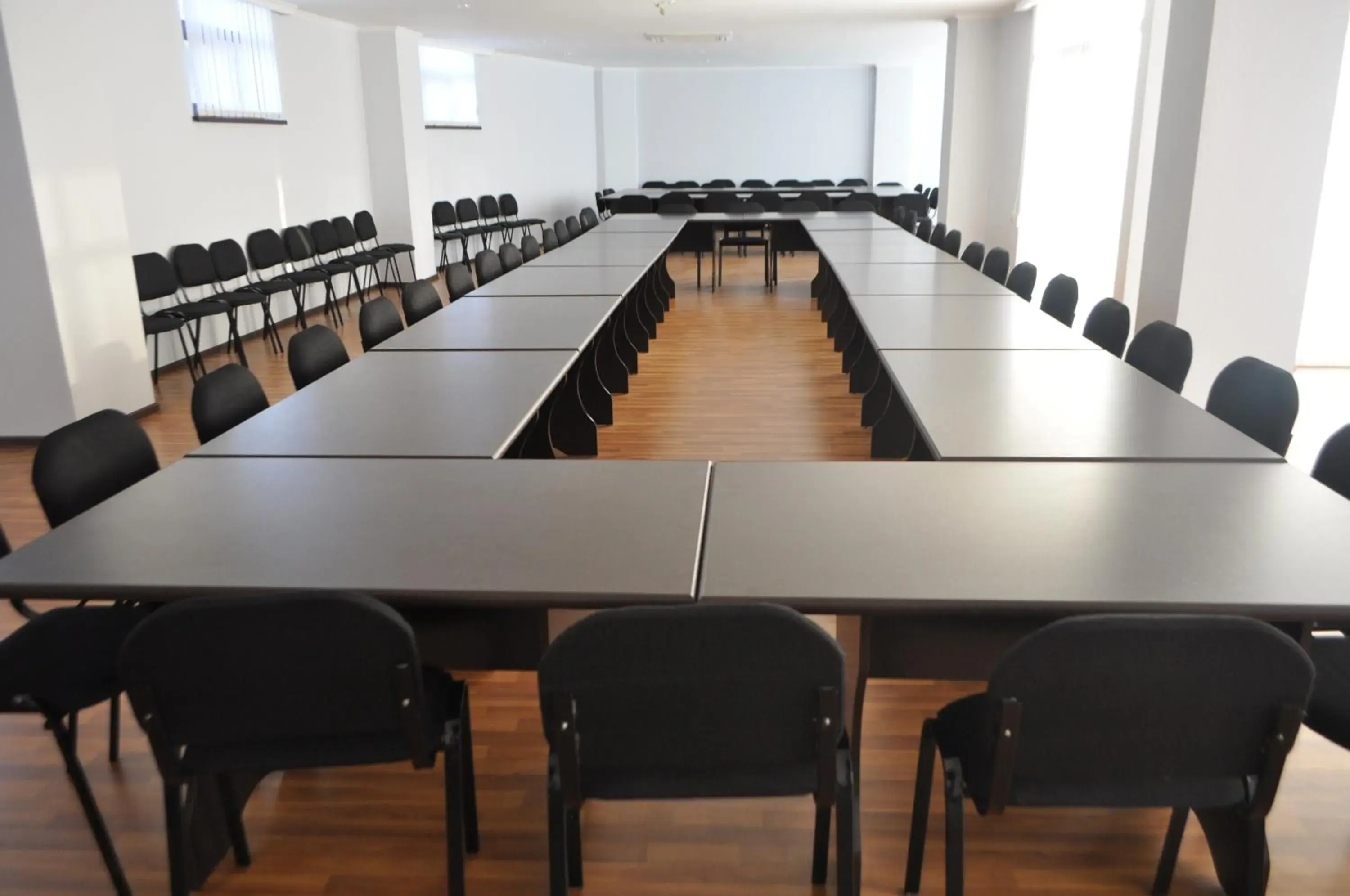 Business facilities, Business Area/Conference Room in Hotel Shine Palace