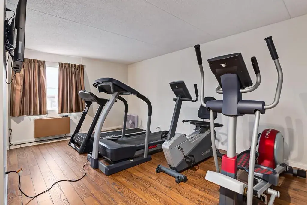 Fitness Center/Facilities in Airport Traveller's Inn