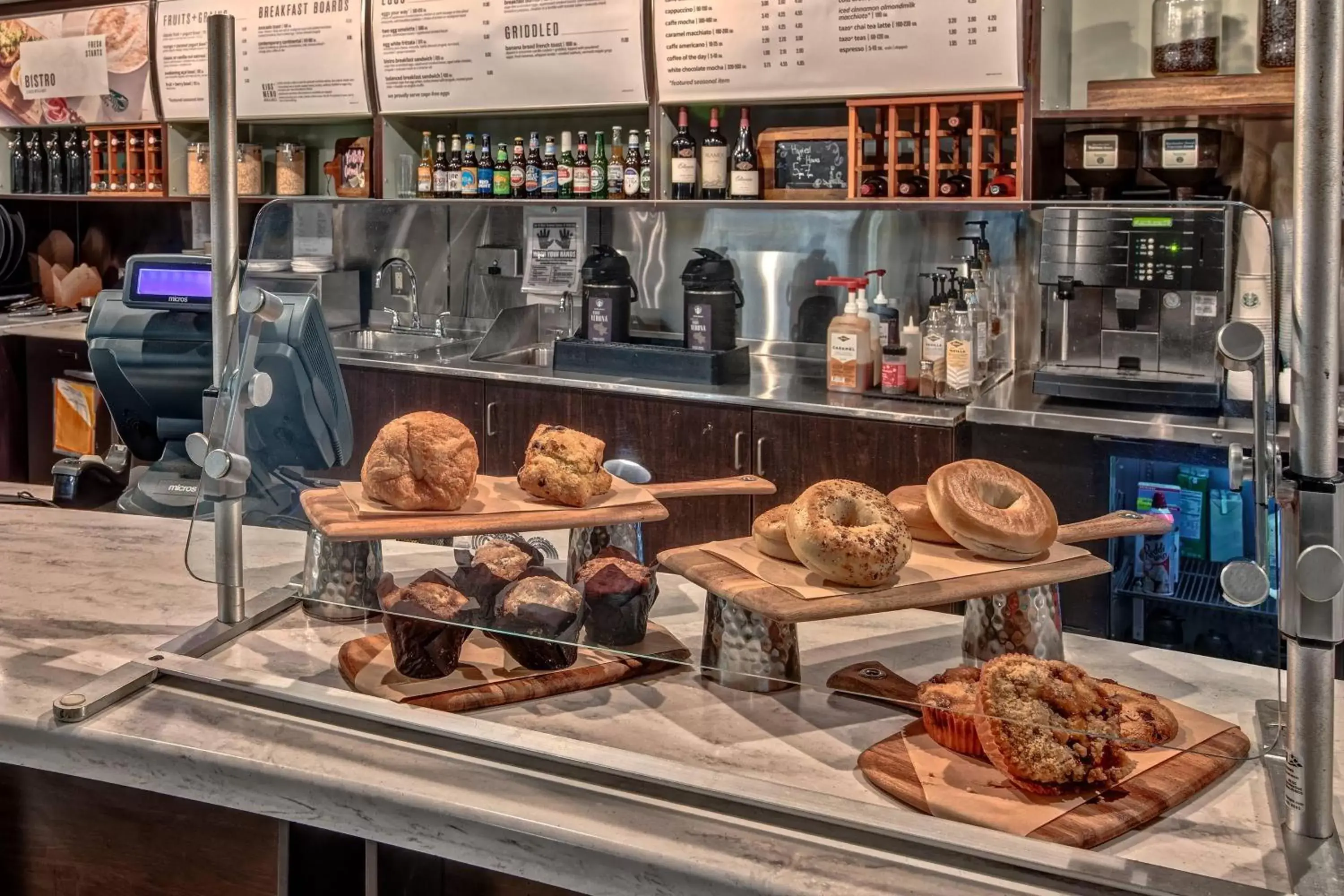 Breakfast in Courtyard by Marriott Troy