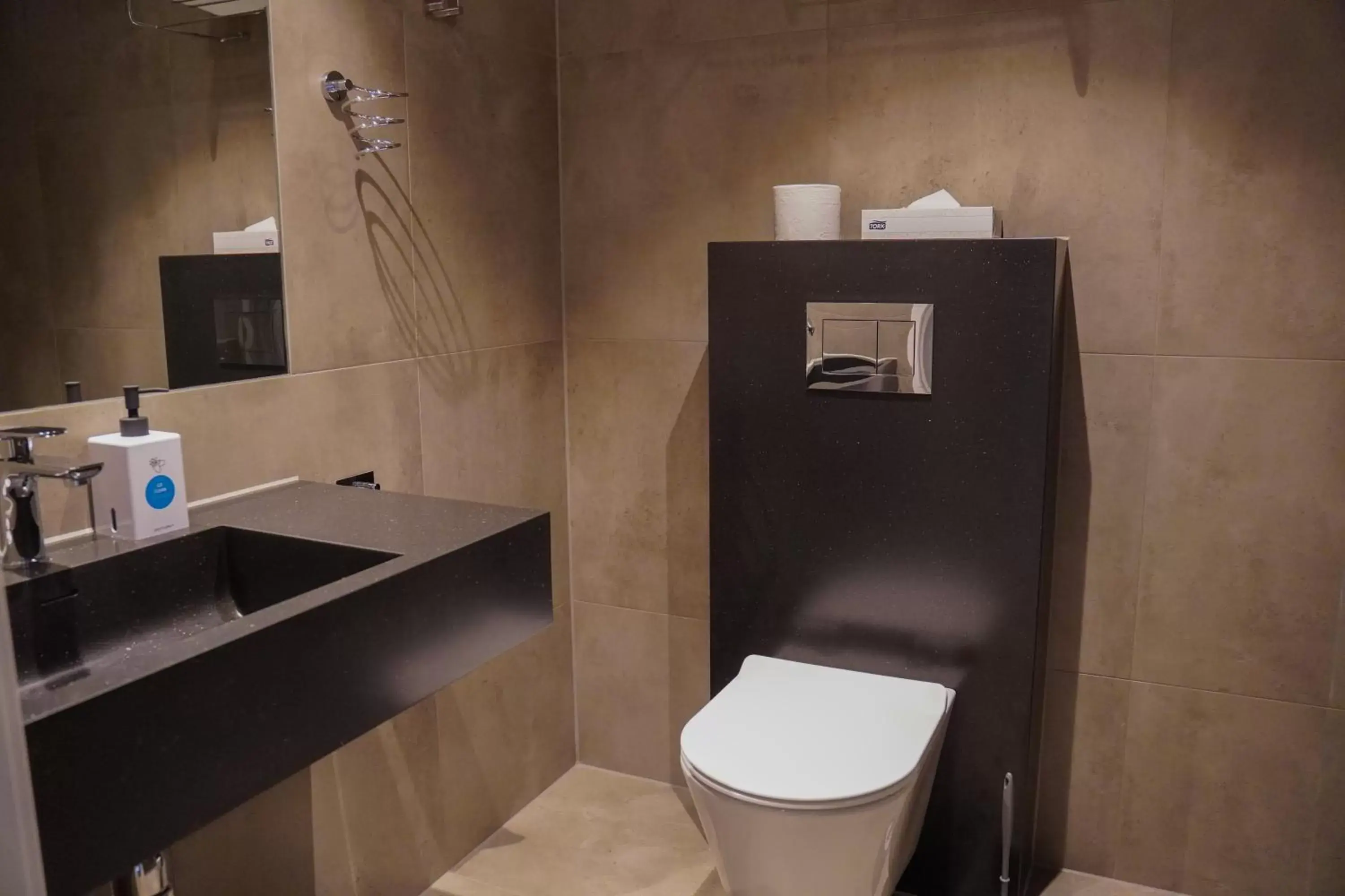 Bathroom in Quality Hotel Grand Royal