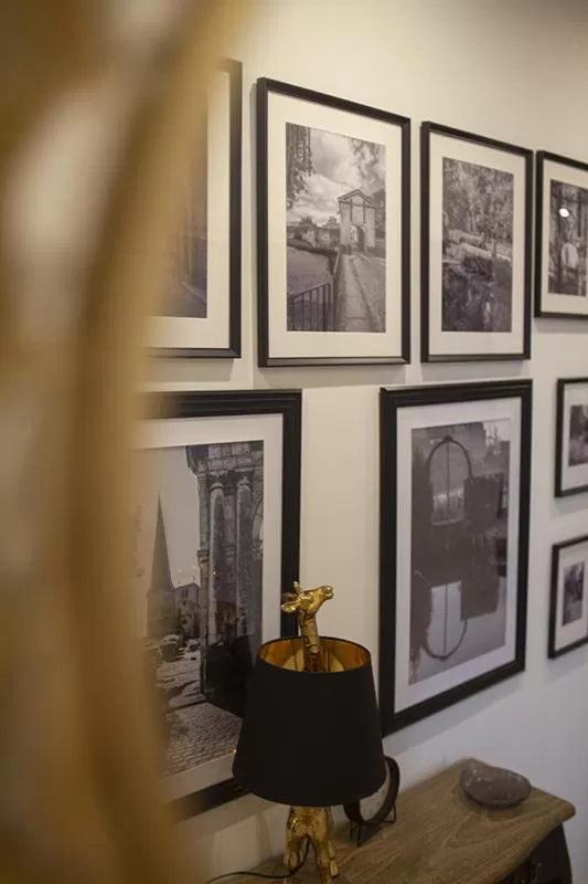 Decorative detail in Bienvenue Chez Nous