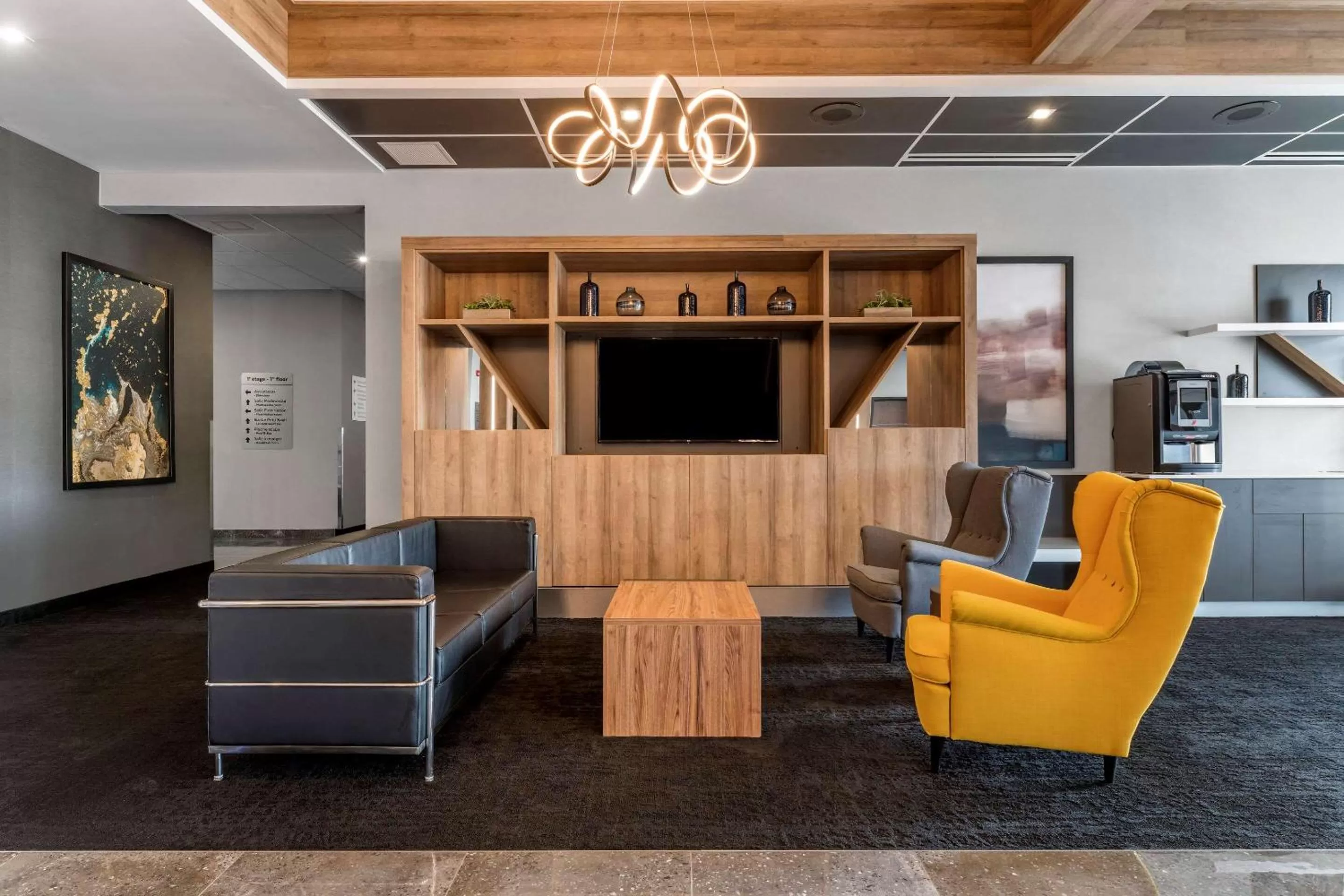 Lobby or reception in Quality Hotel & Conference Centre