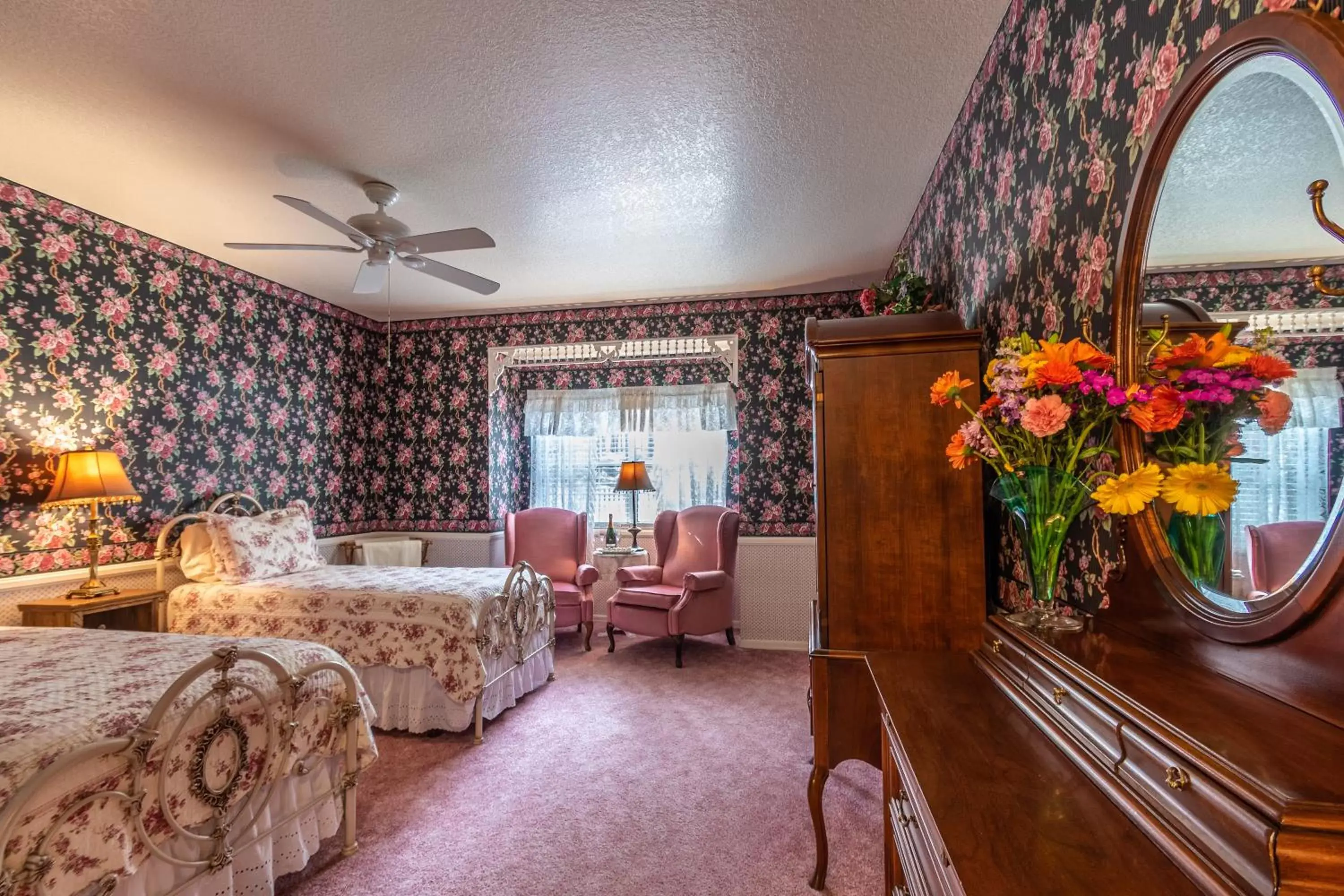 Seating Area in Apples Bed and Breakfast Inn