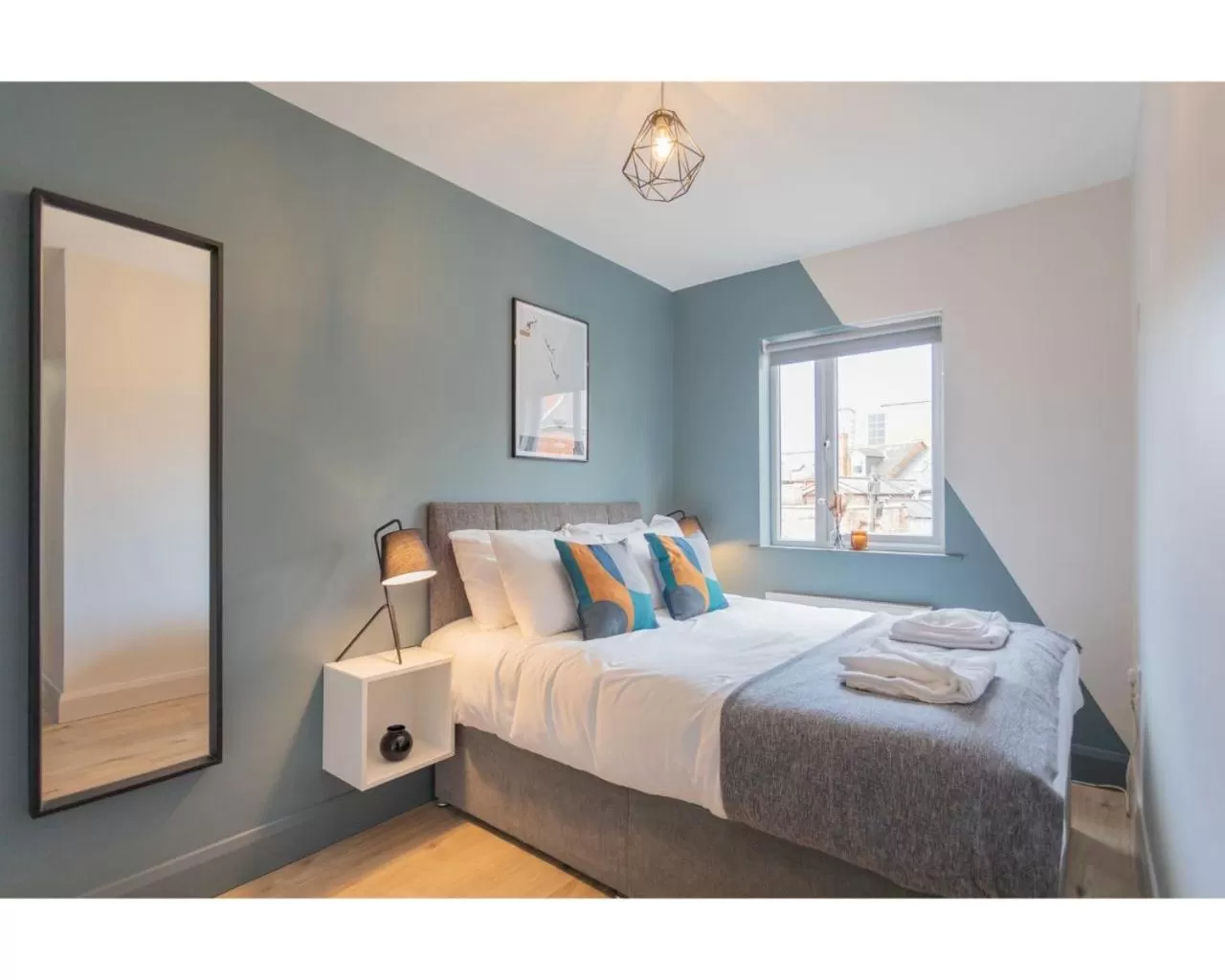 Bedroom, Bed in Central Belfast Apartments Camden Street