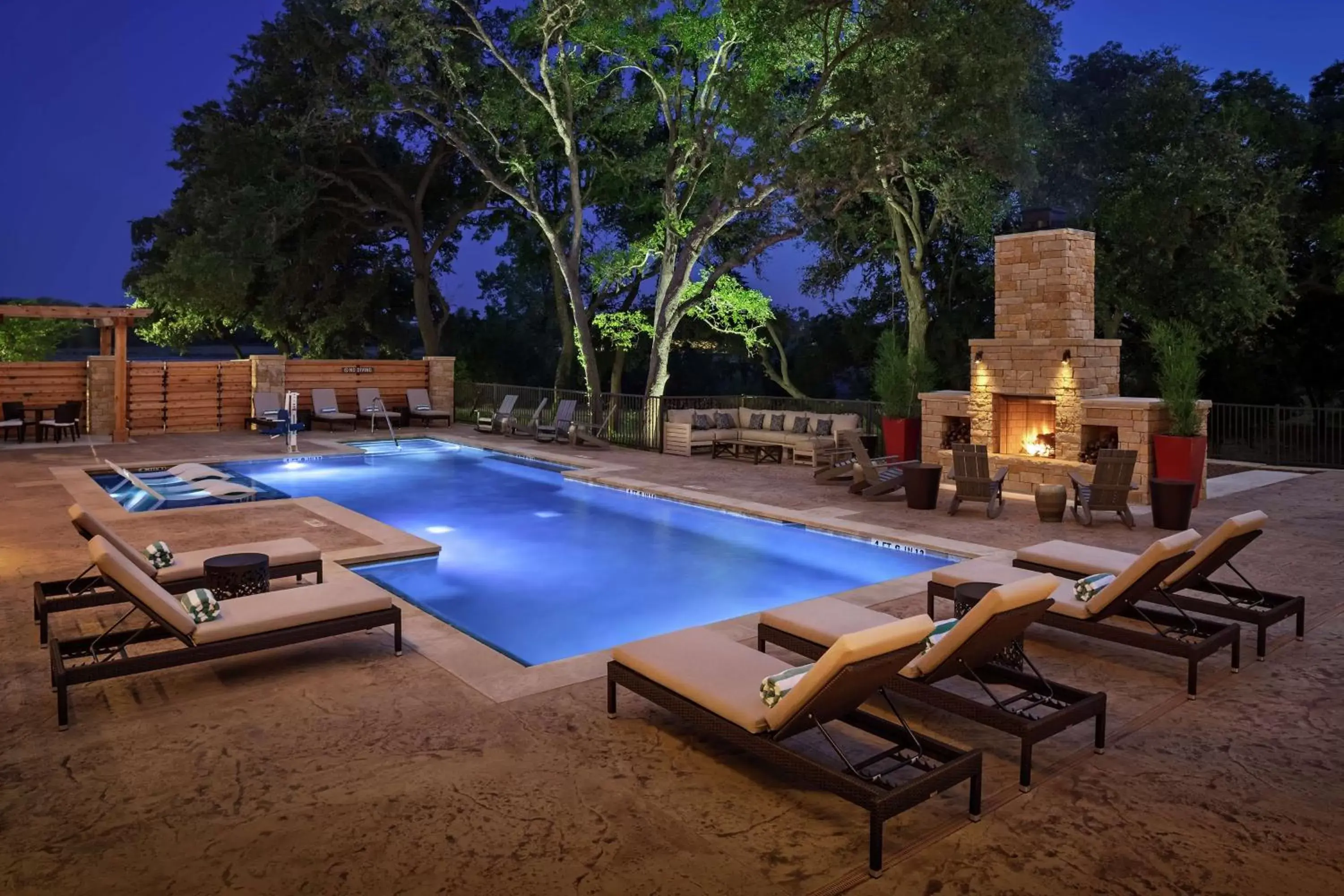 Pool view, Swimming Pool in The Bevy Hotel Boerne, A Doubletree By Hilton