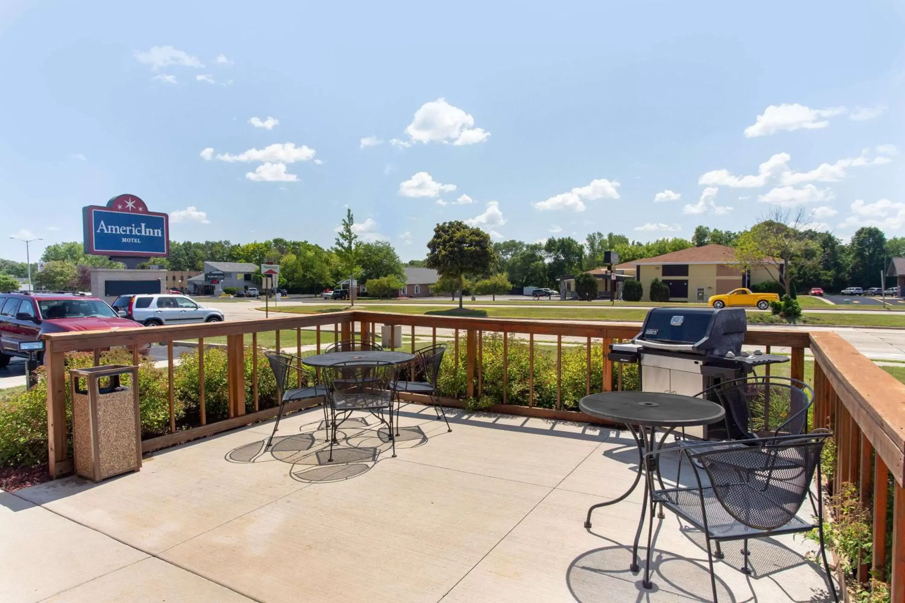 Restaurant/places to eat in AmericInn by Wyndham West Bend