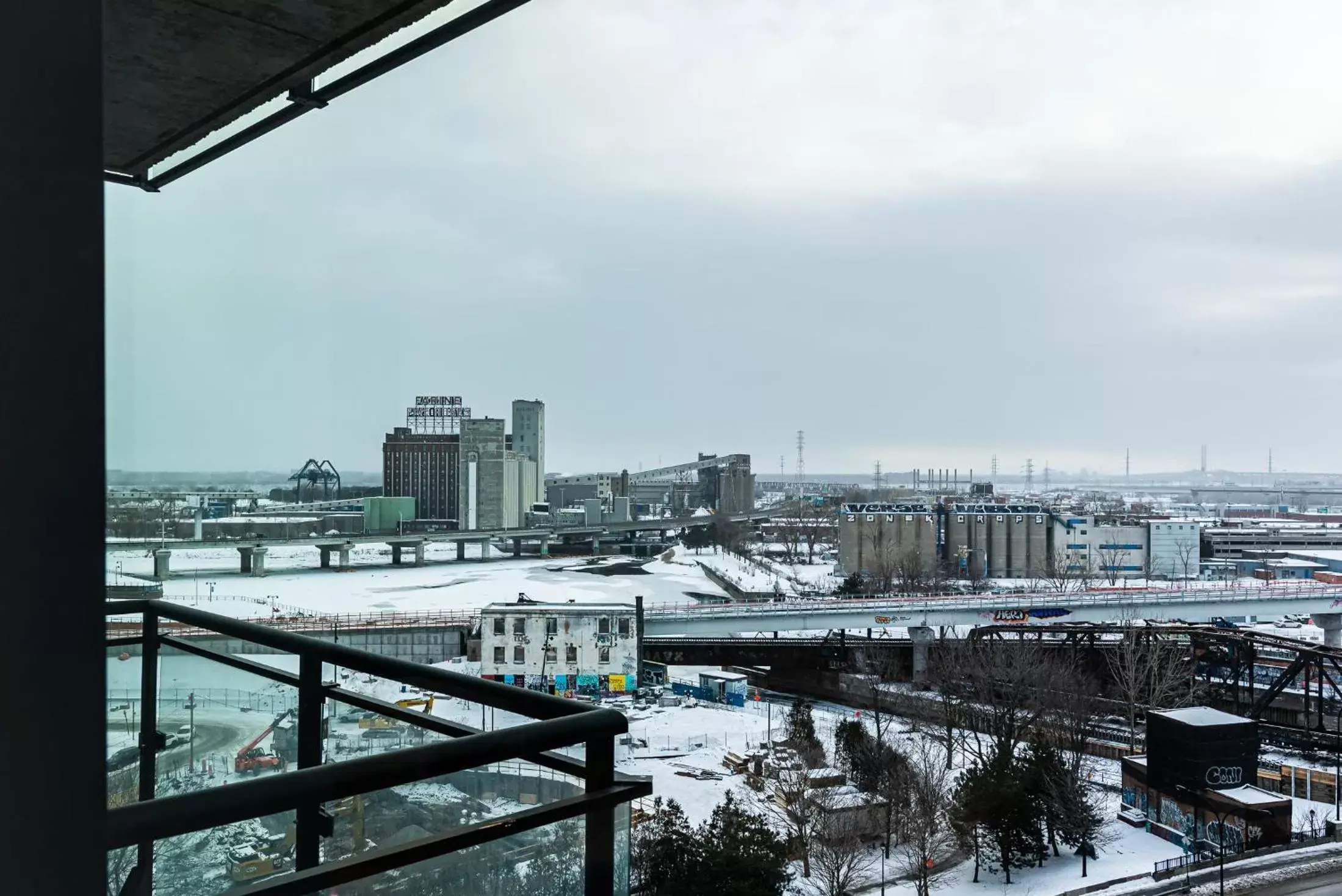 Balcony/Terrace in WRFY Griffintown Apartment