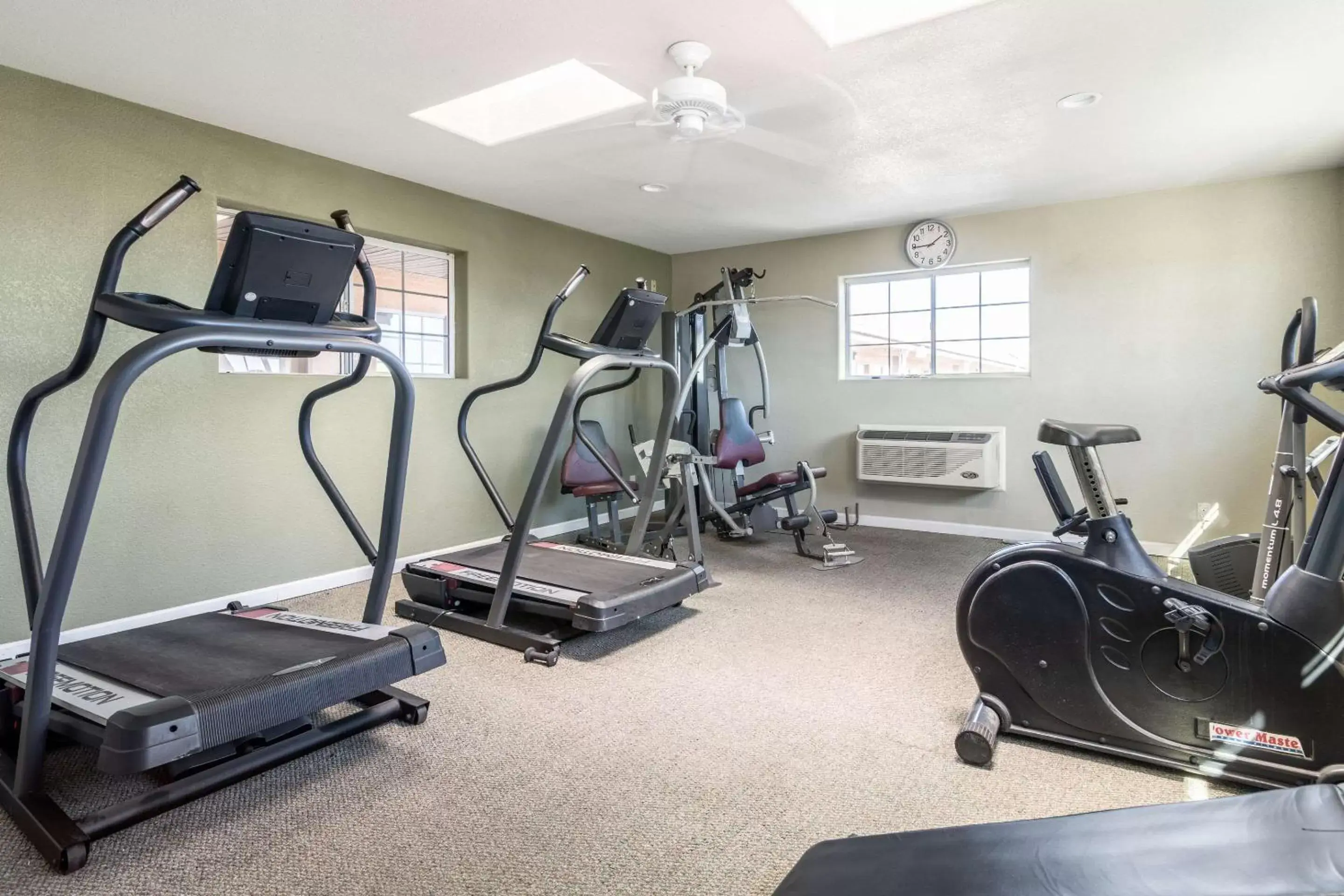 Fitness centre/facilities, Fitness Center/Facilities in Rodeway Inn On Historic Route 66