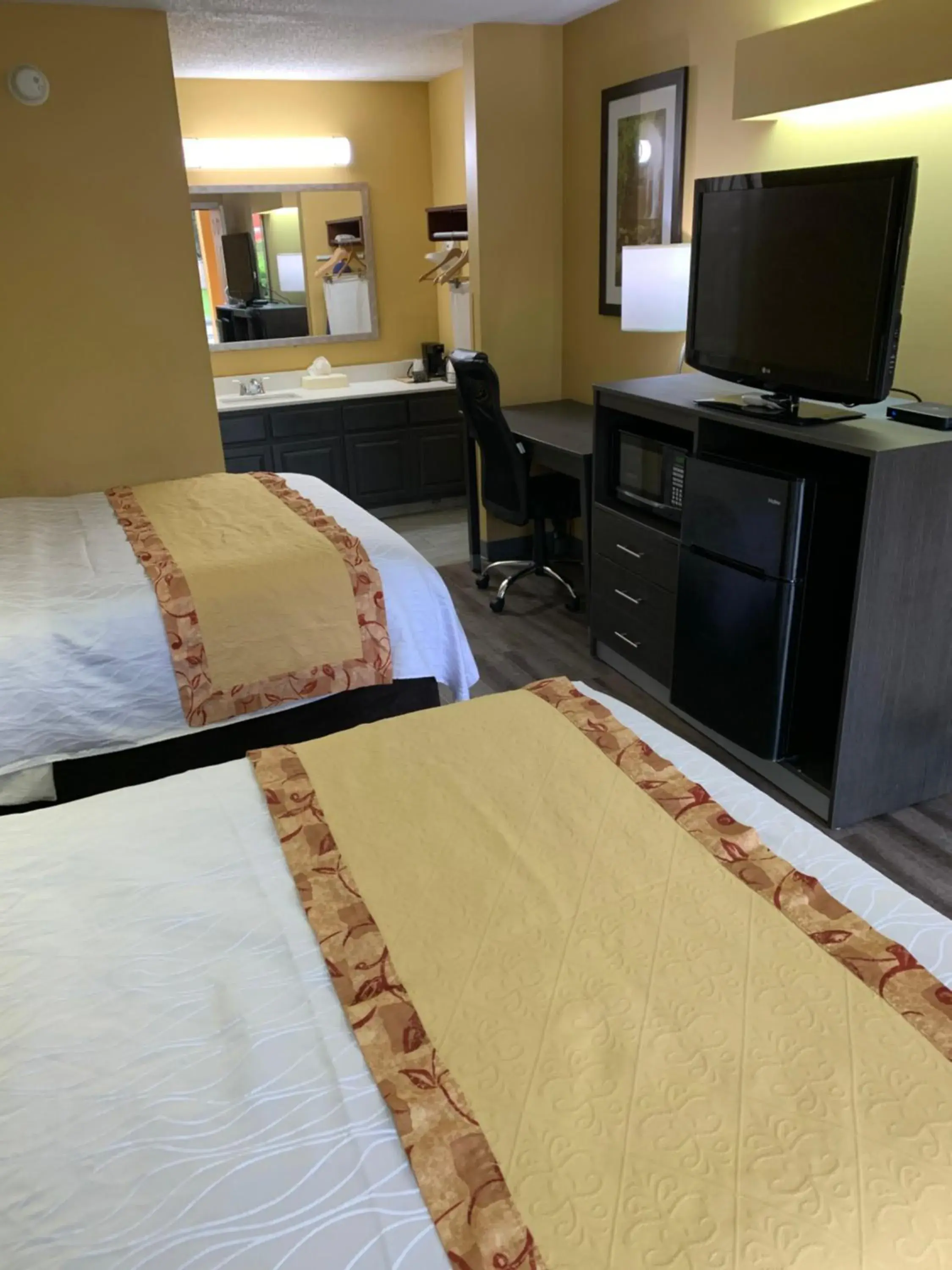 Bed in Baymont by Wyndham Selma