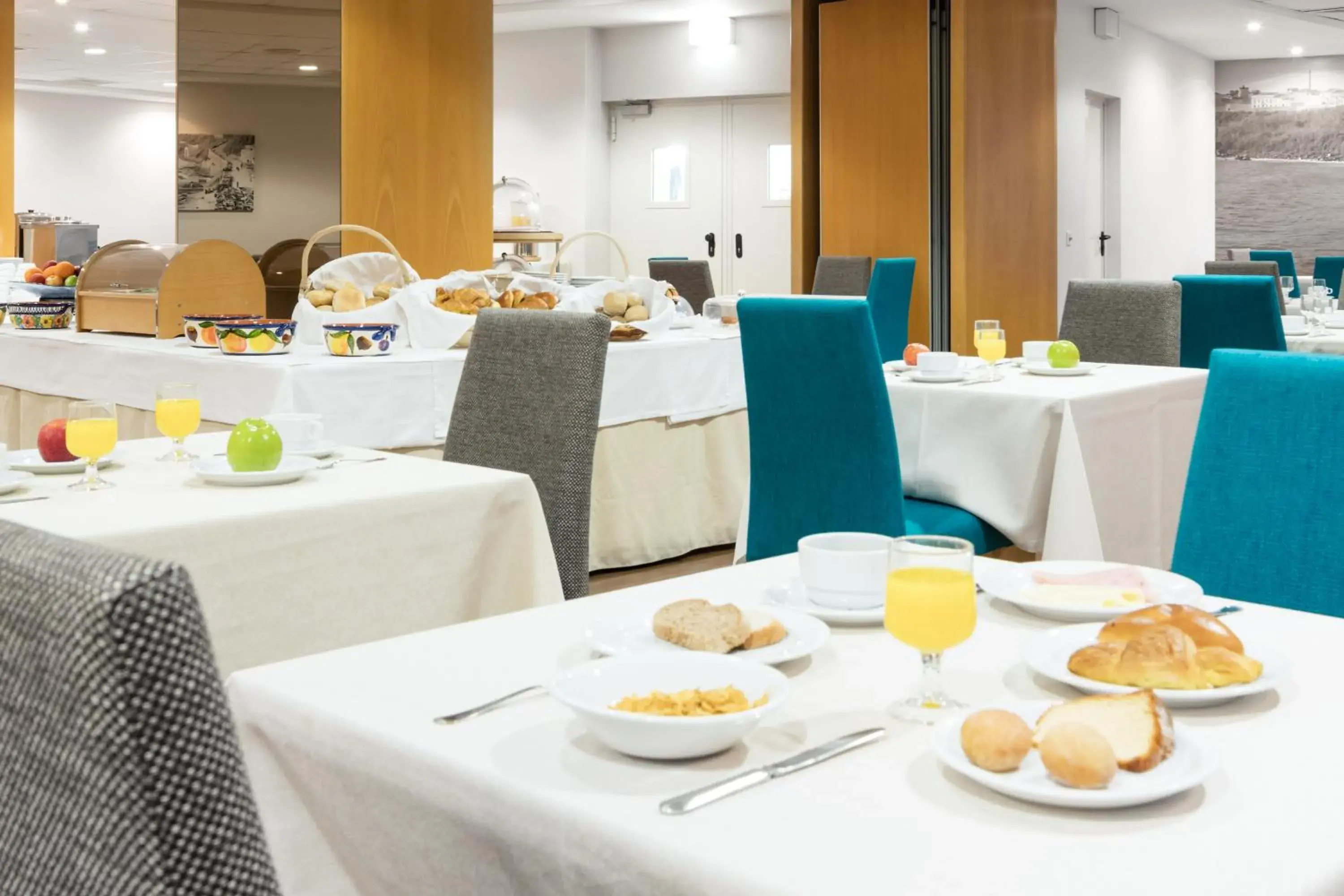 Continental breakfast, Restaurant/Places to Eat in Hotel Apartamento Sinerama