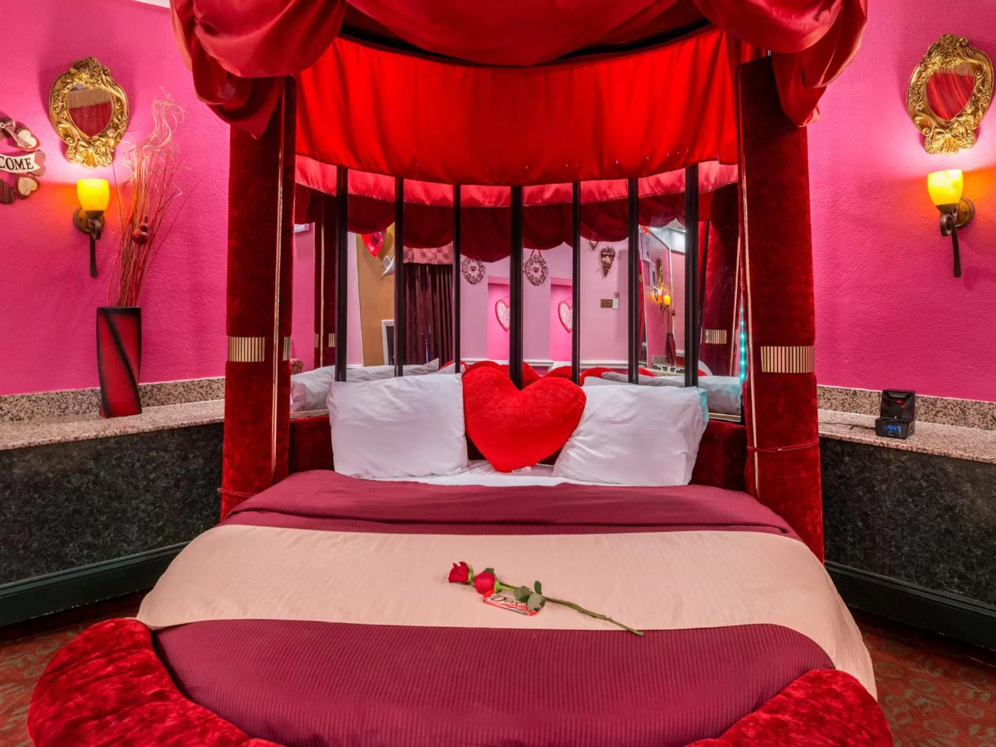 Bed in Inn of The Dove Romantic Luxury & Business Suites