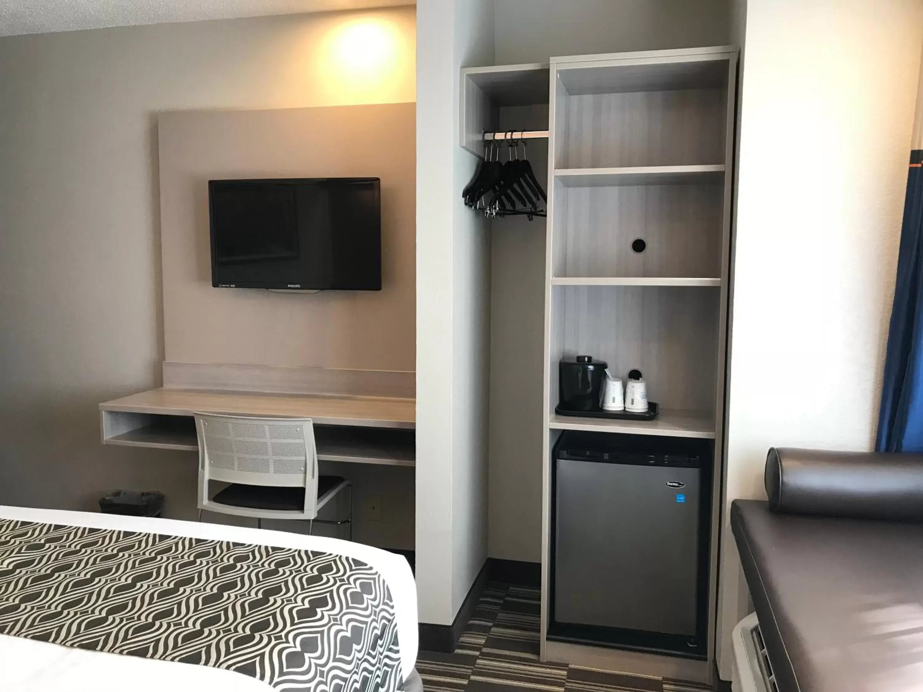 TV and multimedia, TV/Entertainment Center in Microtel Inn & Suites by Wyndham Atlanta Buckhead Area