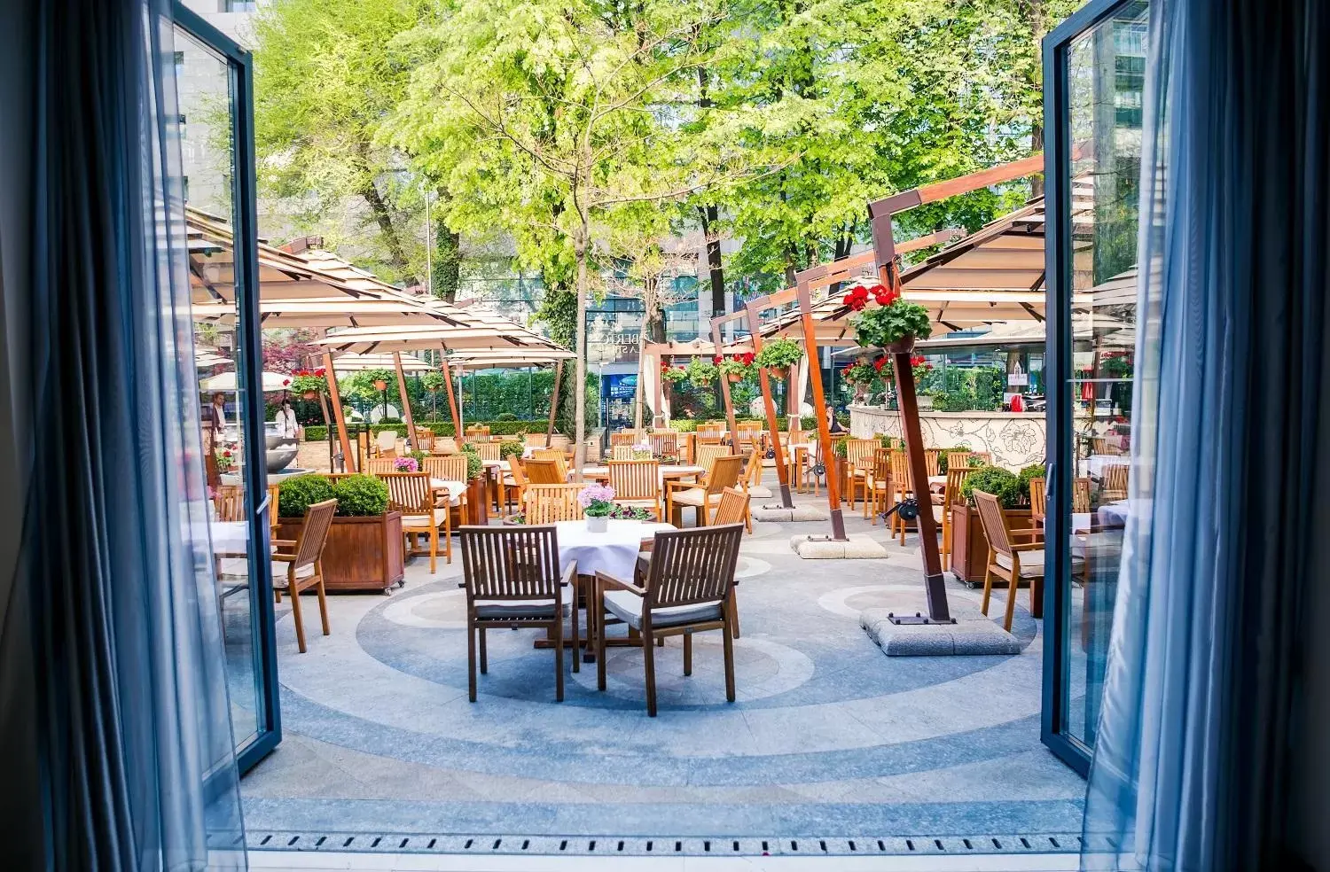 Restaurant/places to eat in InterContinental Athenee Palace Bucharest by IHG Restaurant/places to eat in InterContinental Athenee Palace Bucharest by IHG