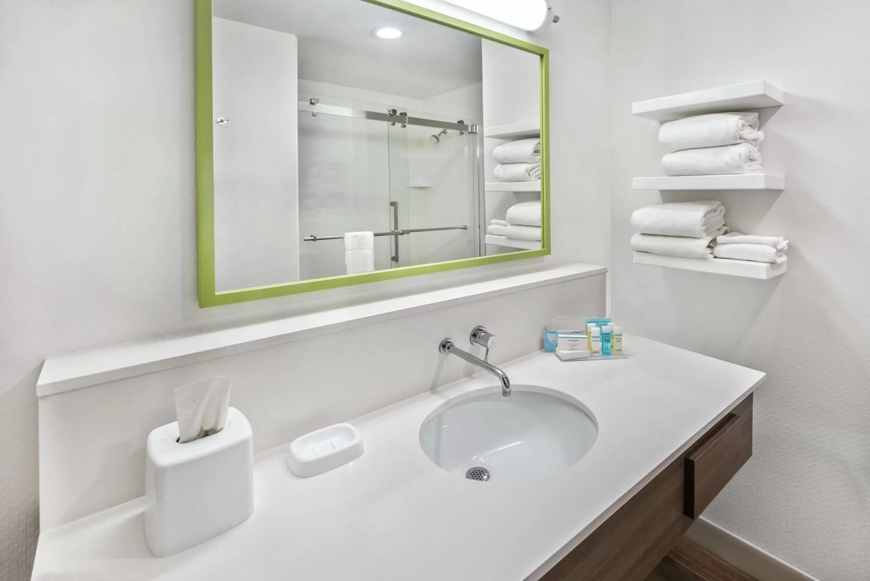 Bathroom in Hampton Inn & Suites By Hilton-Corpus Christi Portland,Tx Bathroom in Hampton Inn & Suites By Hilton-Corpus Christi Portland,Tx