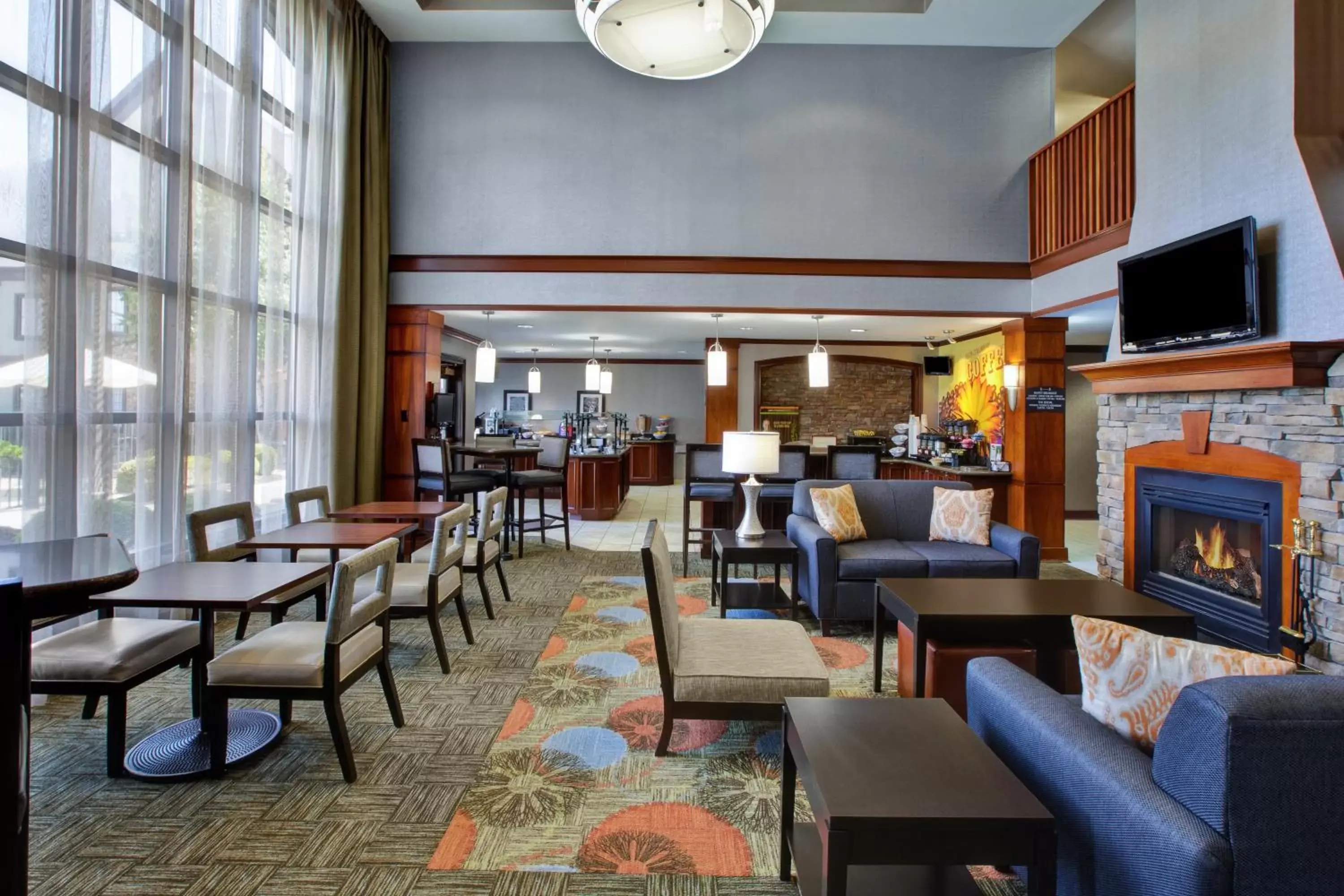 Property building, Restaurant/Places to Eat in Staybridge Suites Louisville - East, an IHG Hotel