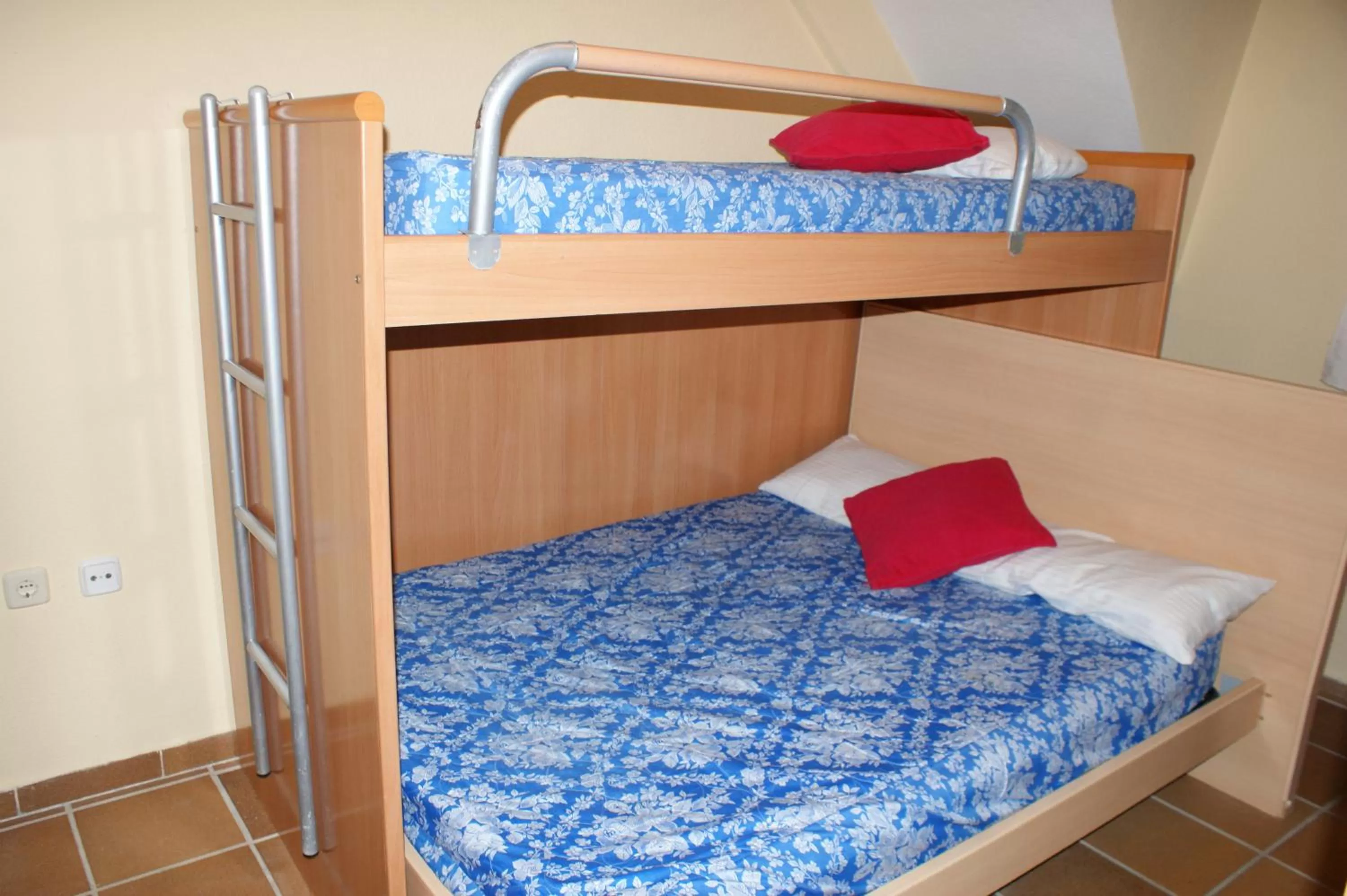 bunk bed in Apartamentos Sierra Nevada Welcome