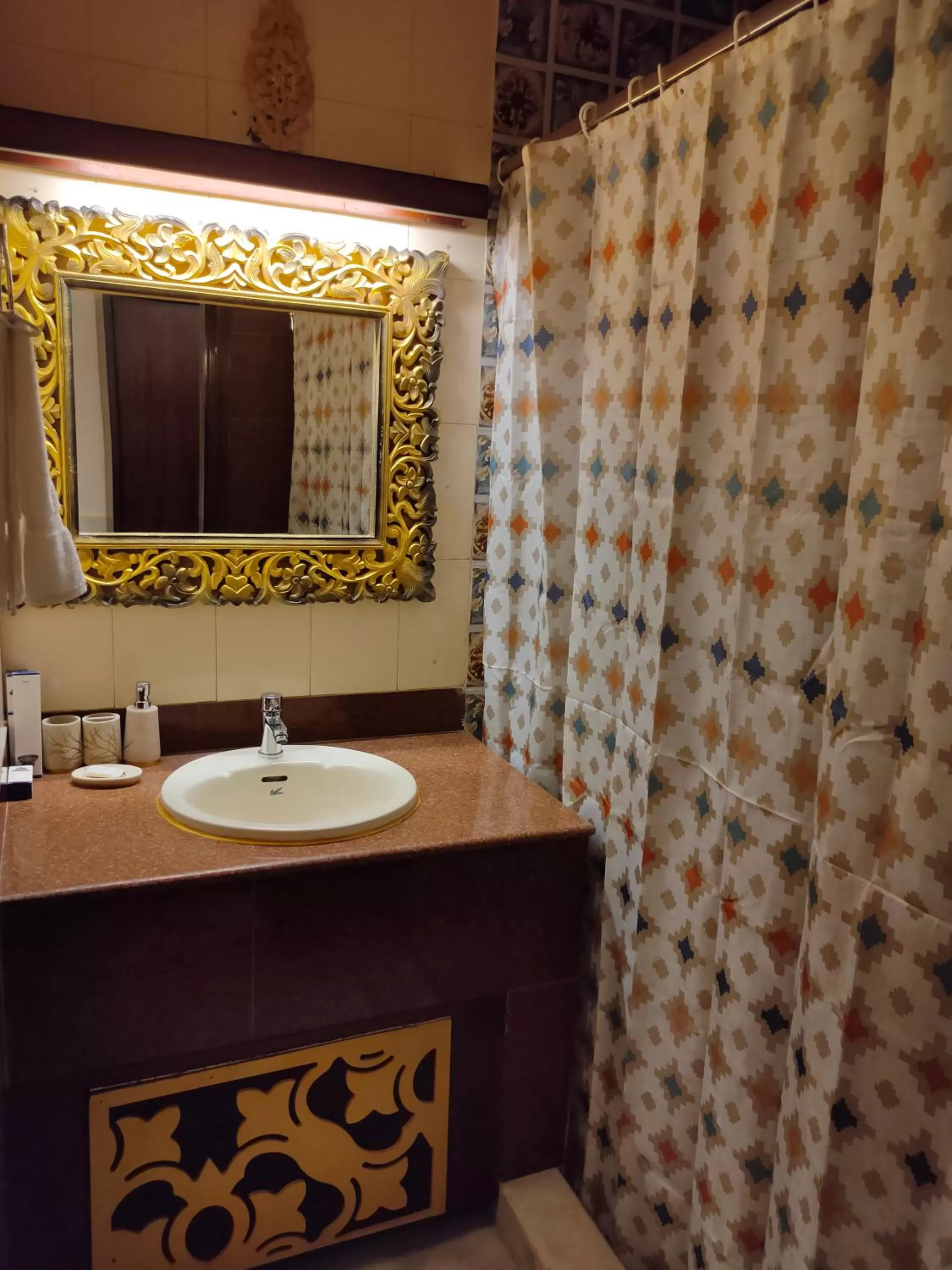 Bathroom in The Neeraj Ganga Heritage Palace