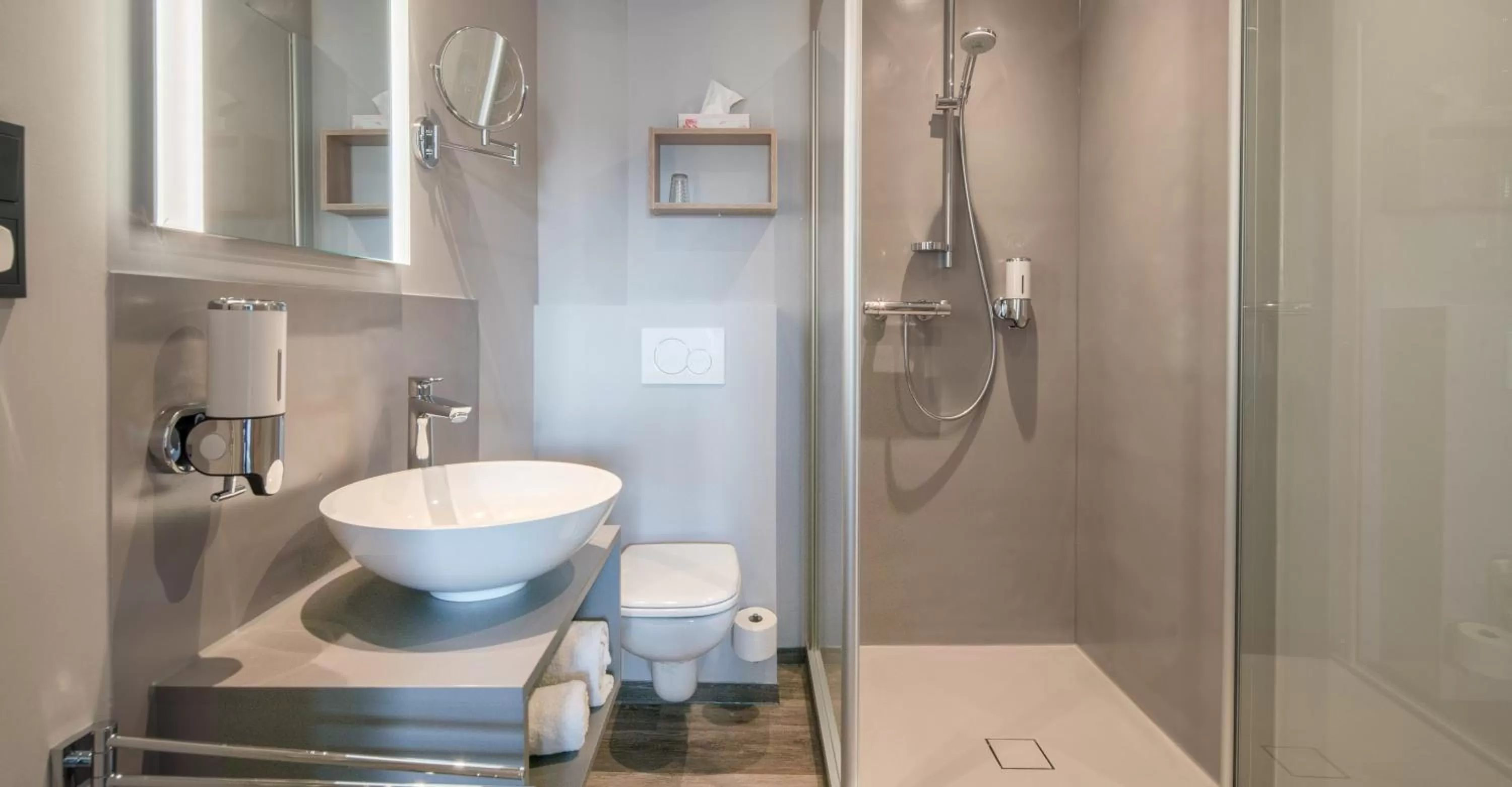 Shower in Hotel zur Post NEW STYLE