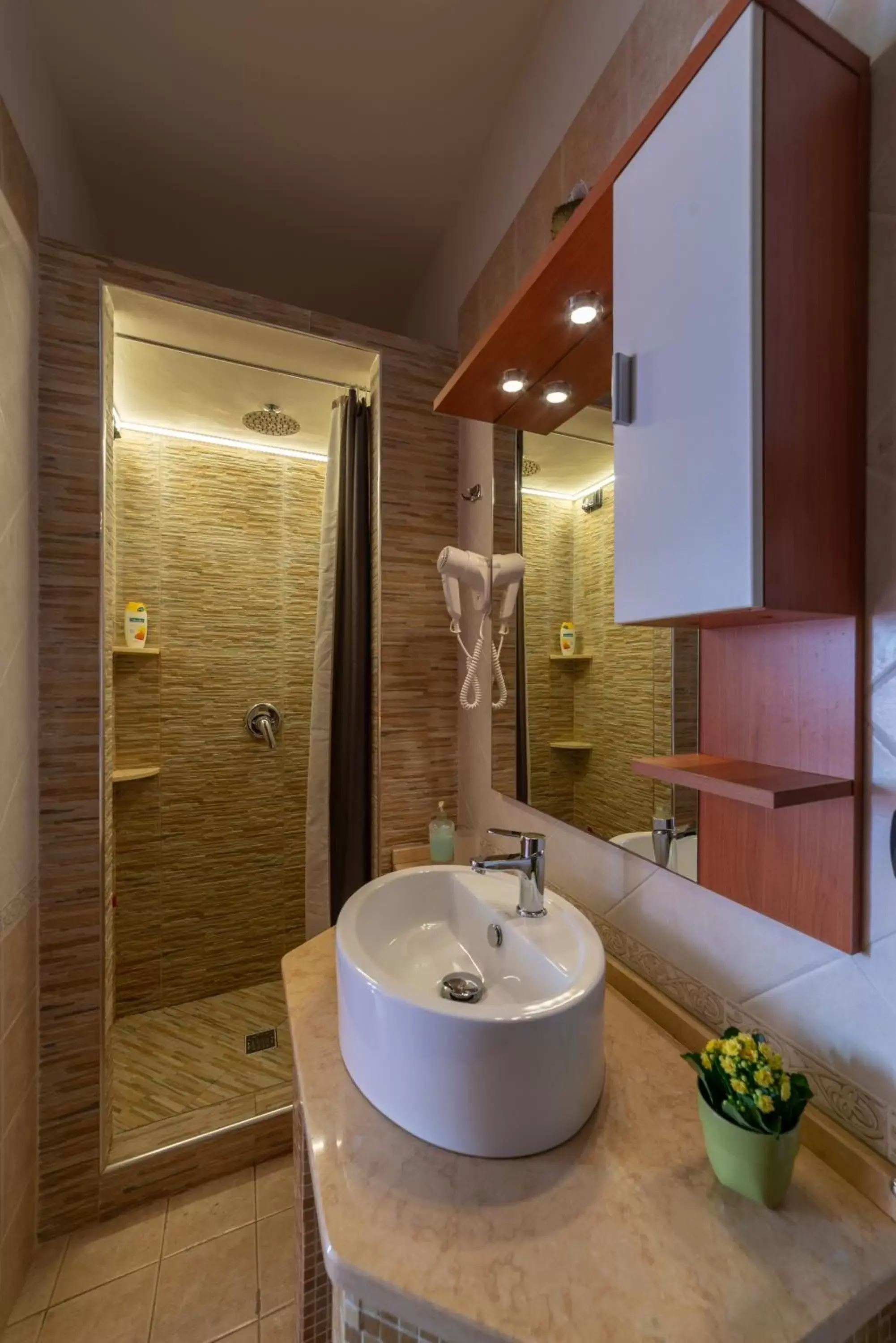 Bathroom in Aurora Rooms