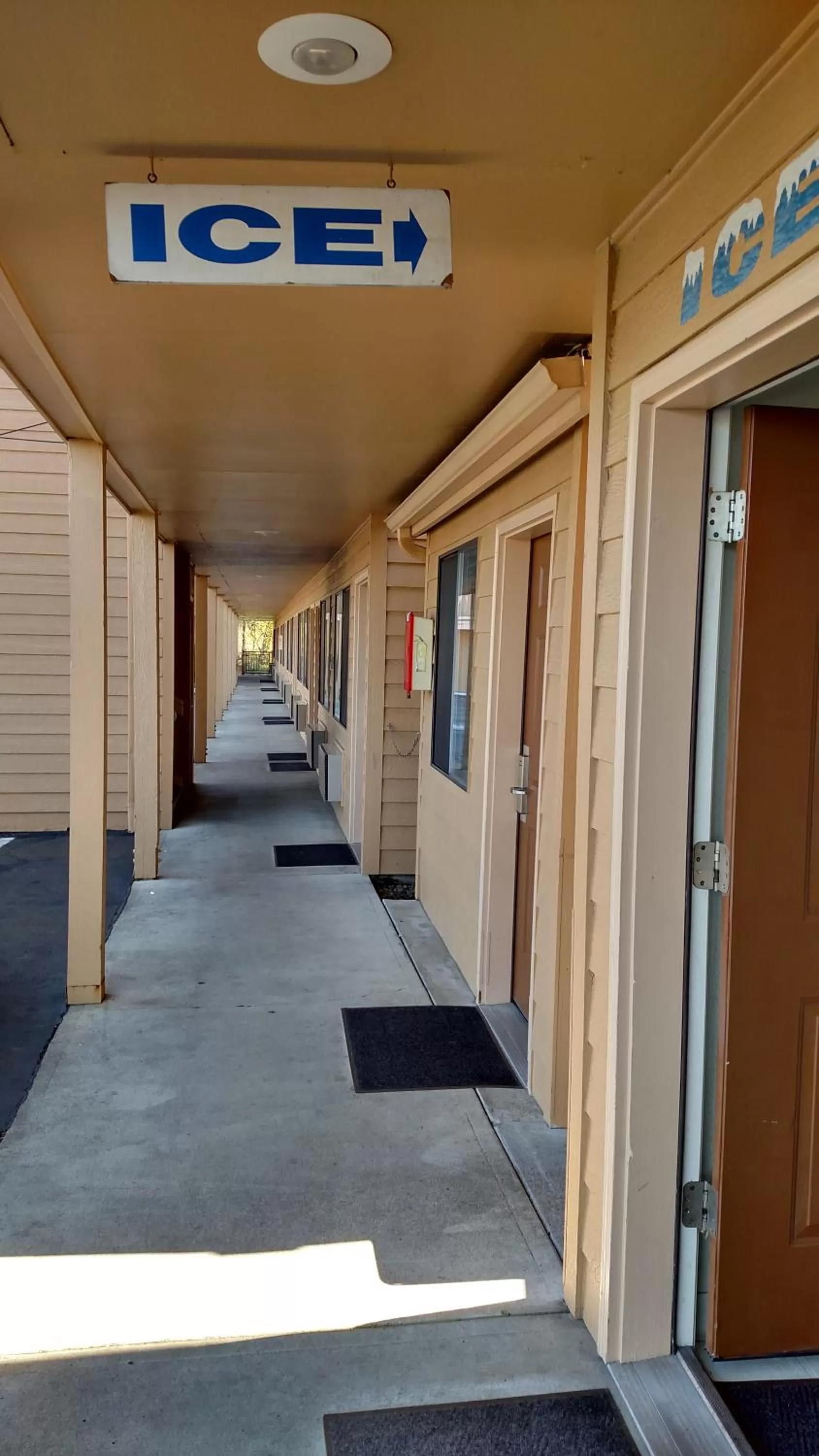 Property building in Lewis River Inn