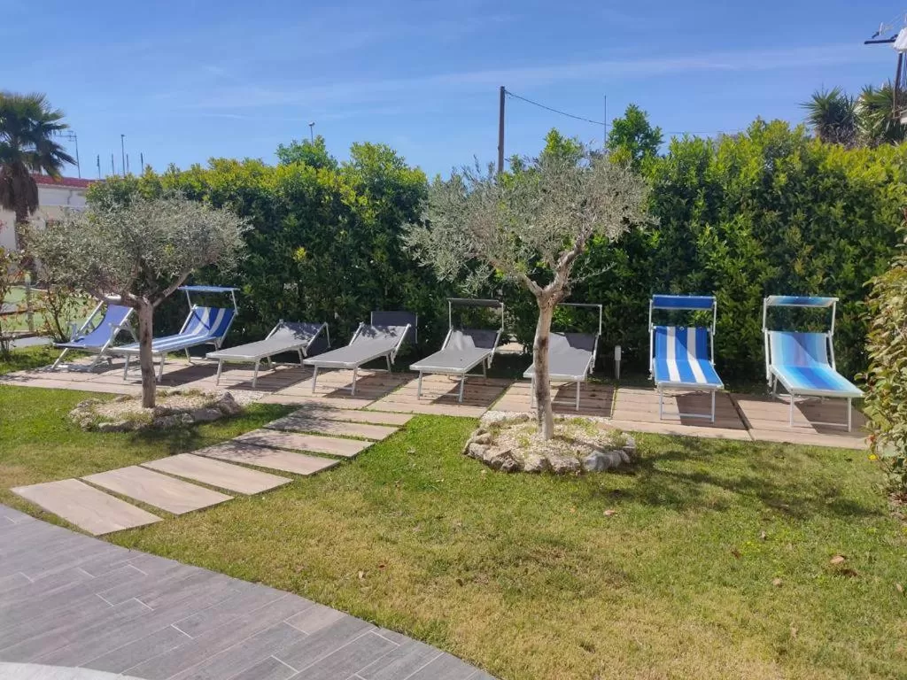 Spa and wellness centre/facilities, Swimming Pool in B&B Resort El Bisagrà