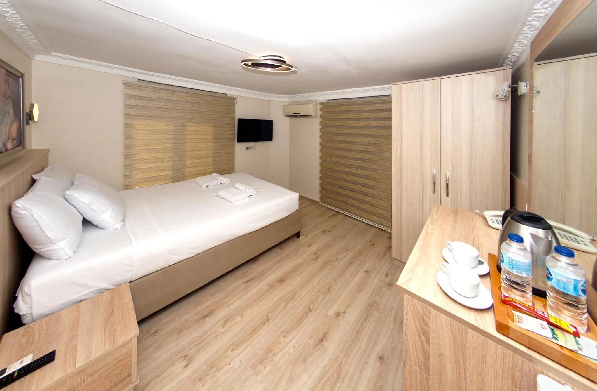 Bed in Le Safran Palace Hotel