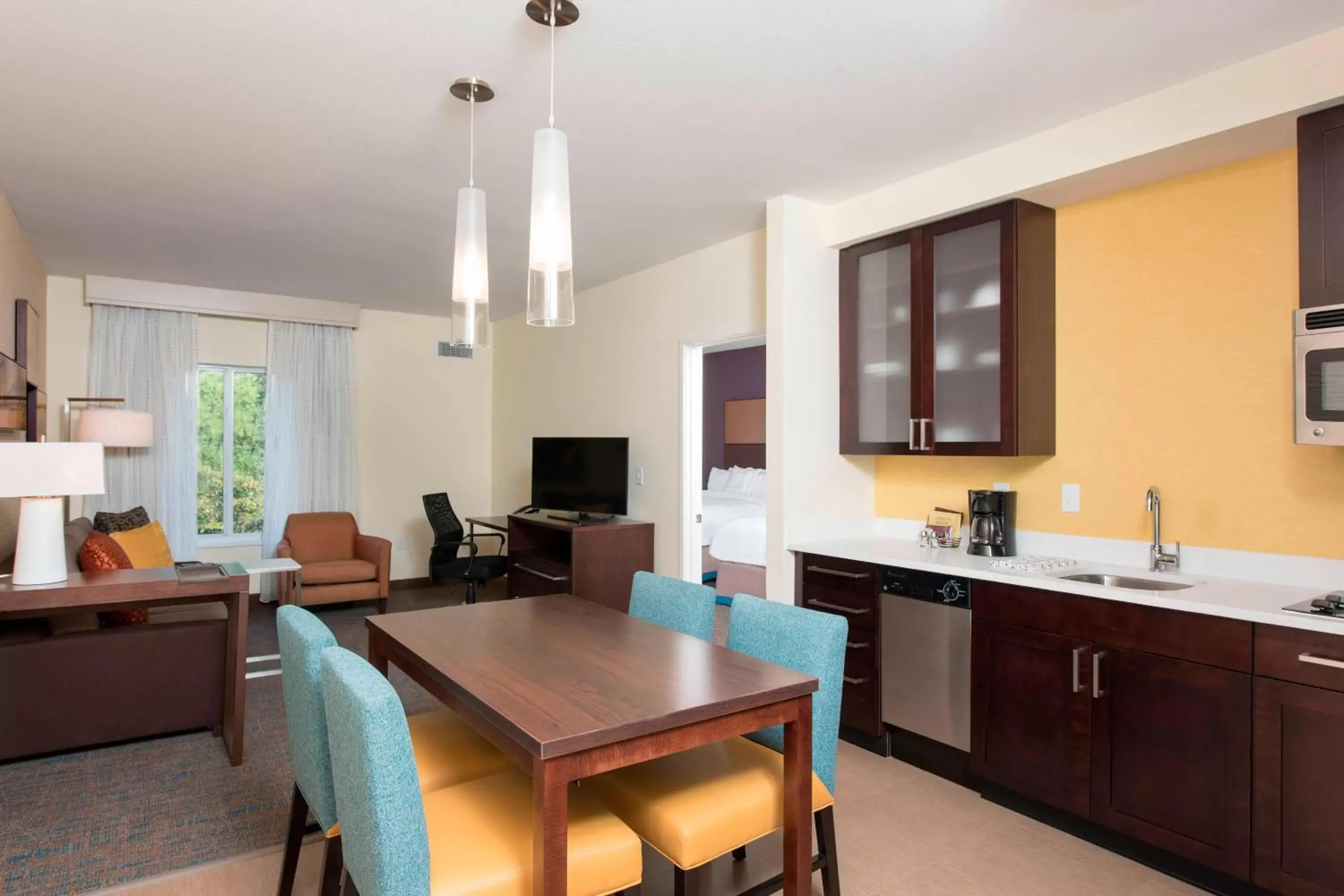 Bedroom, Kitchen/Kitchenette in Residence Inn by Marriott Houston Springwoods Village
