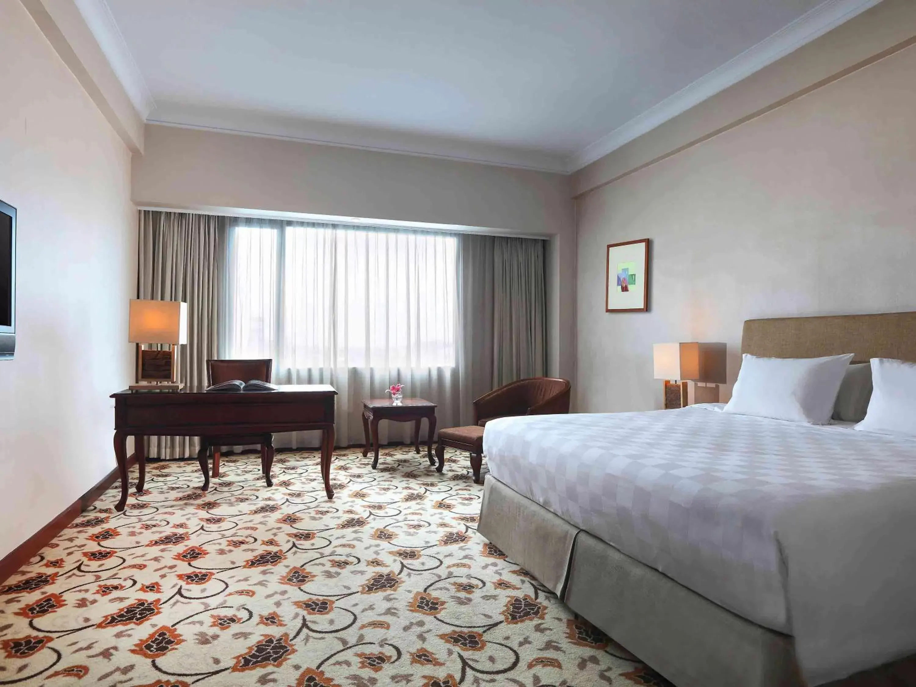 Photo of the whole room in Grand Mercure Medan Angkasa