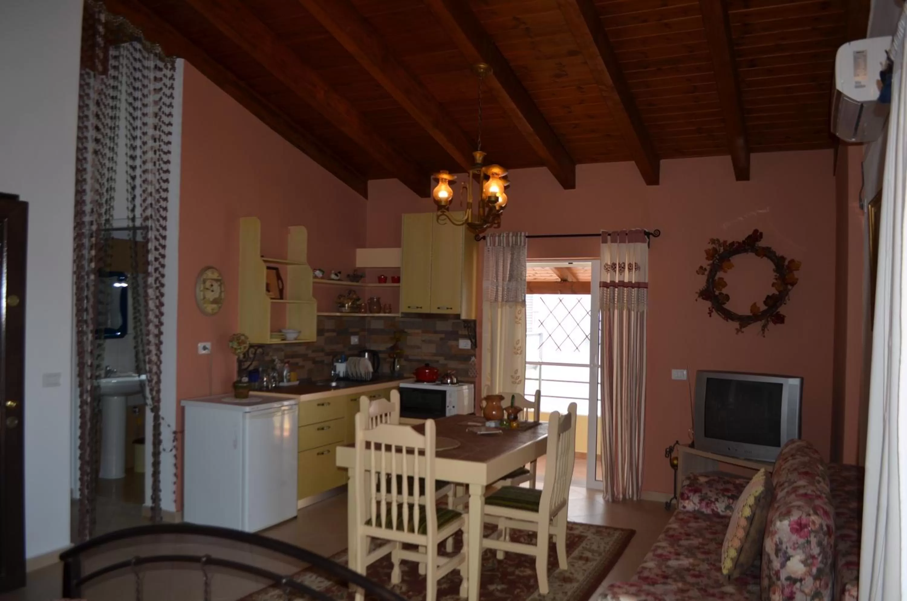 Kitchen or kitchenette, Dining Area in Jelena's Luxury Apartments