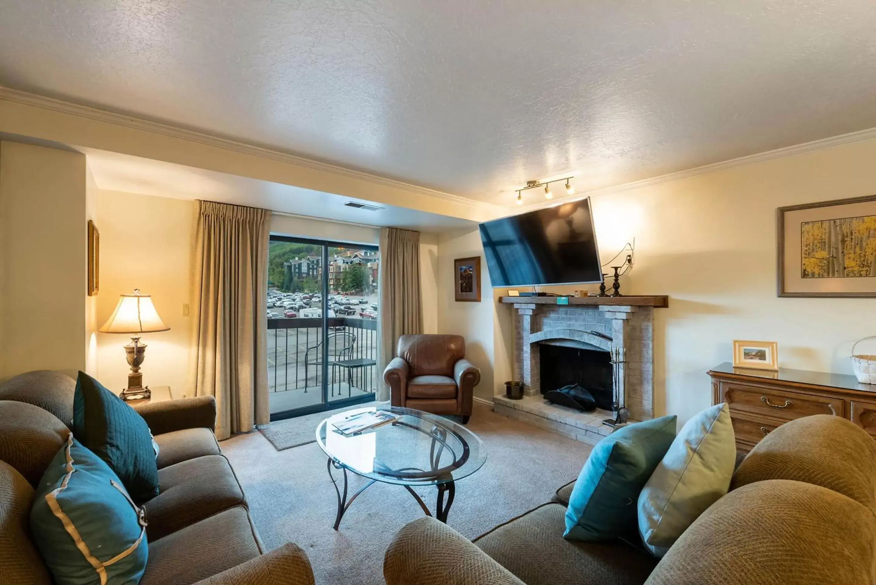 Standard One-Bedroom Condominium in Shadow Ridge