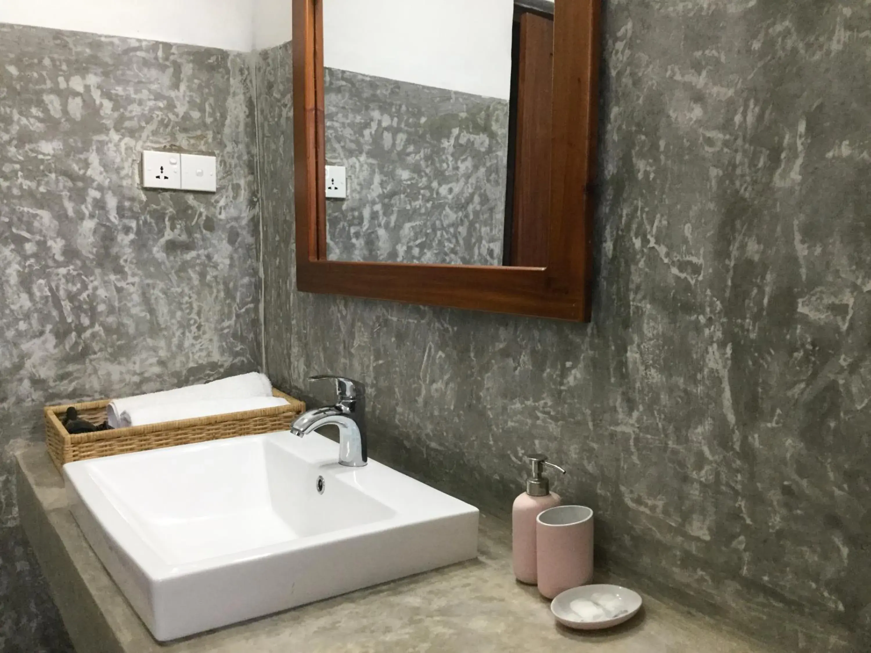 Bathroom in Hanthana House