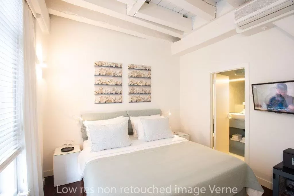 Bed in Hotel 'T Sandt