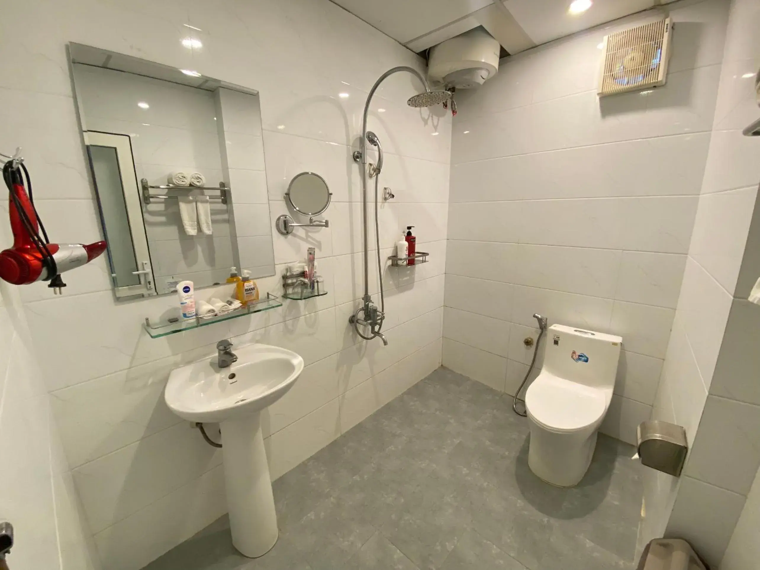Bathroom in A25 Hotel - 53 Tuệ Tĩnh