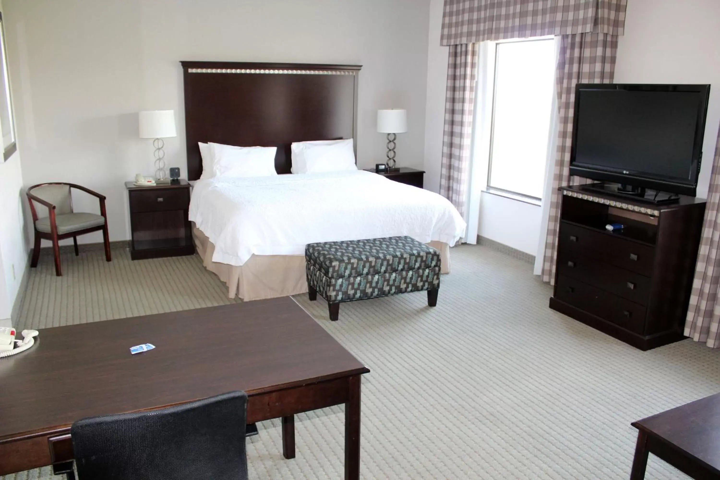 Bedroom, Bed in Hampton Inn & Suites Mount Pleasant