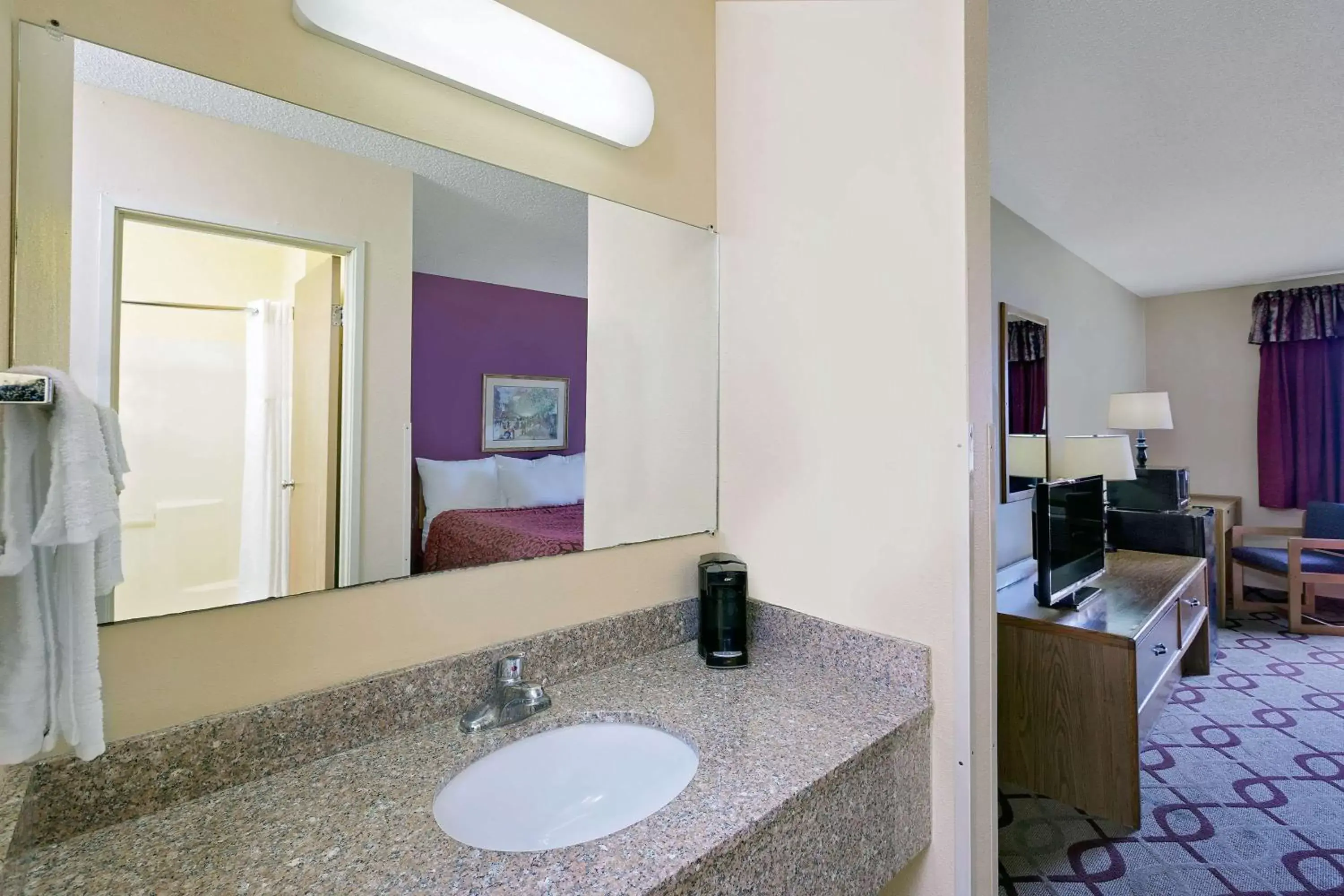 Bathroom in Days Inn by Wyndham North Sioux City