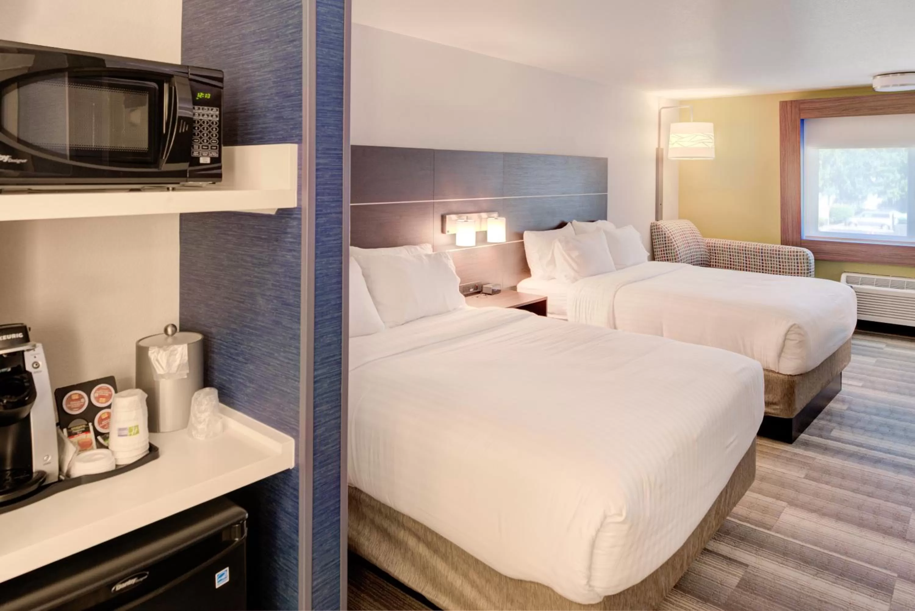 Bed in Holiday Inn Express Newberg - Wine Country by IHG