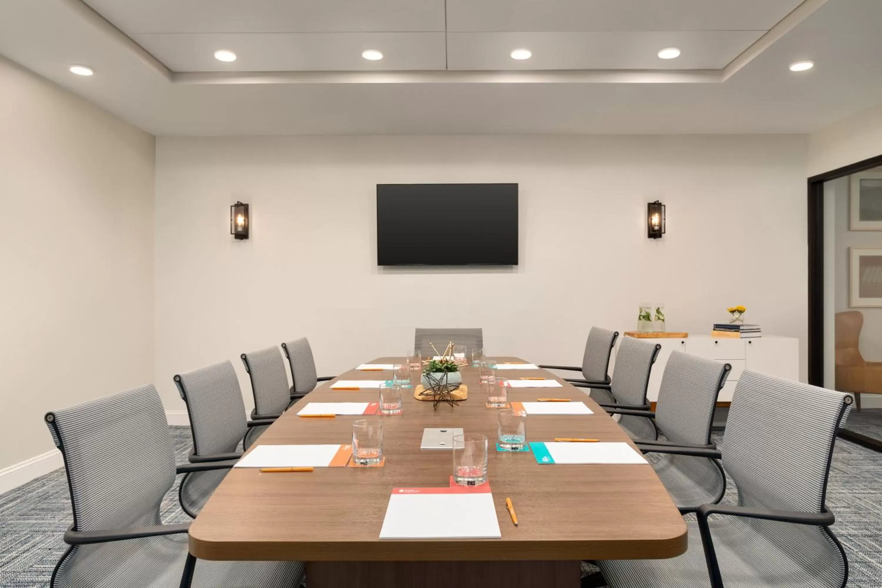 Meeting/conference room in Hotel Indigo - Winston-Salem Downtown, an IHG Hotel