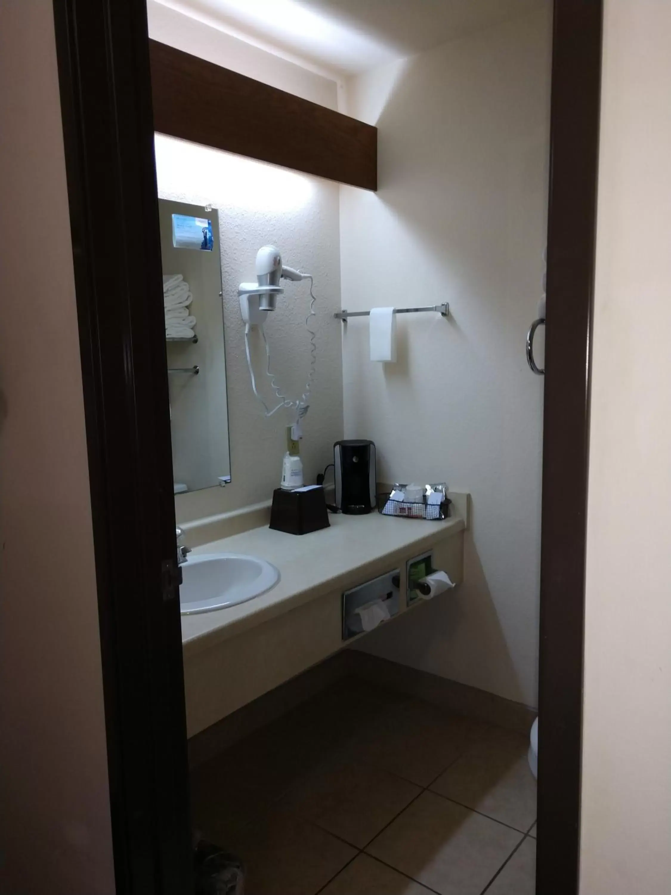 Bathroom in Wautoma Inn