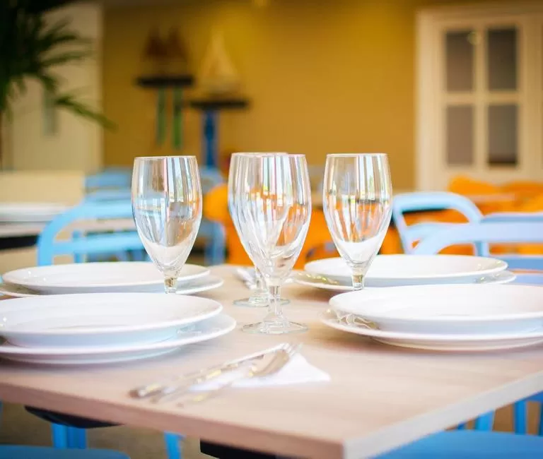 Restaurant/places to eat in Hotel Gimaura