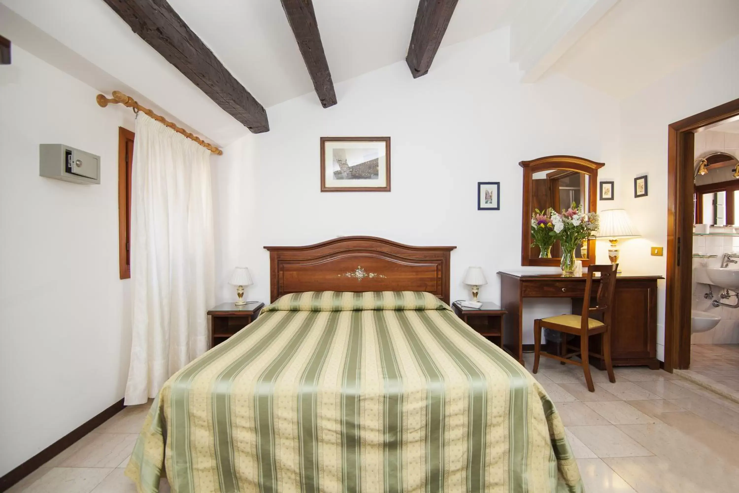 Bed in Hotel Orion Bed in Hotel Orion