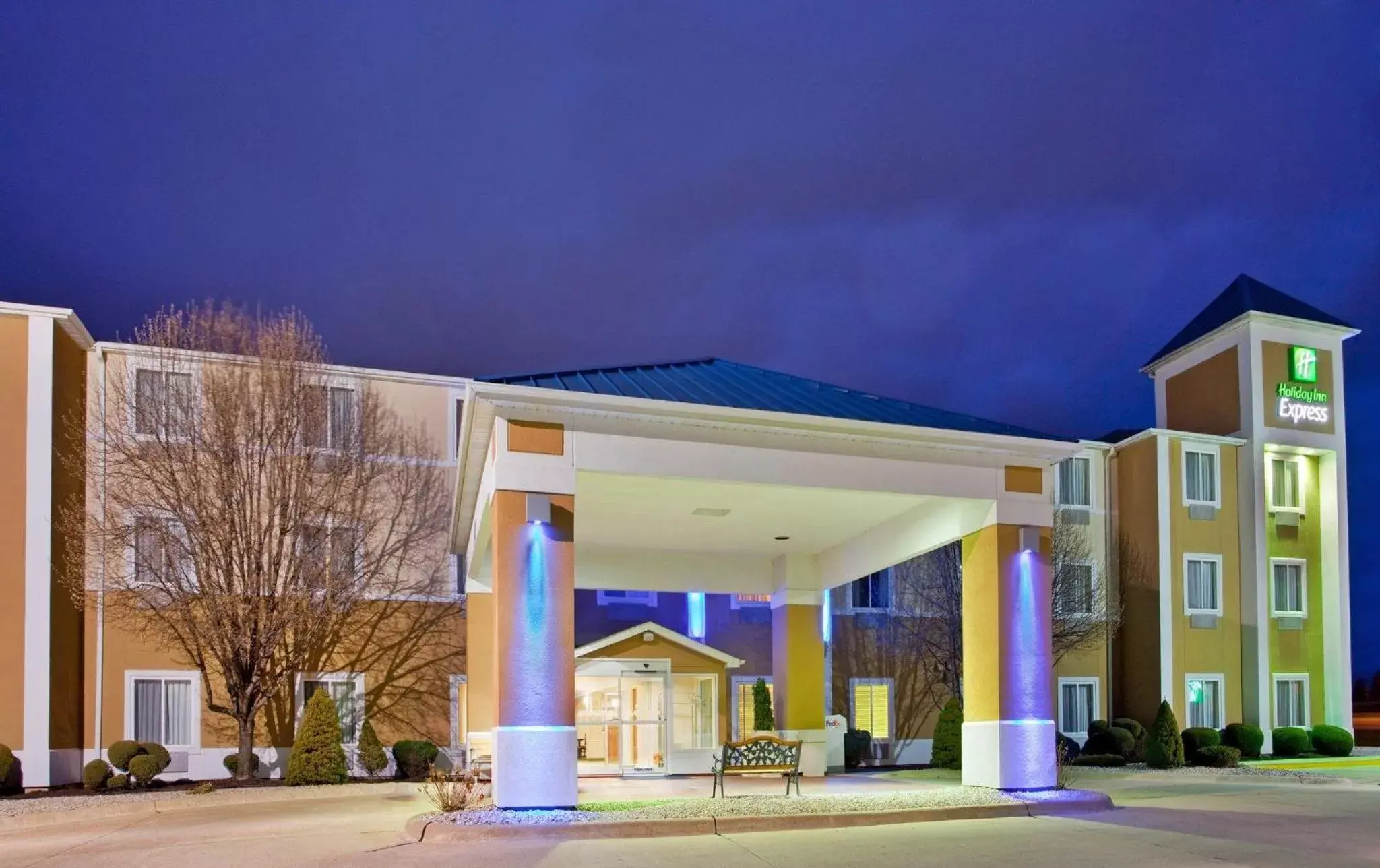 Property building in Baymont by Wyndham Kirksville University Area Property building in Baymont by Wyndham Kirksville University Area