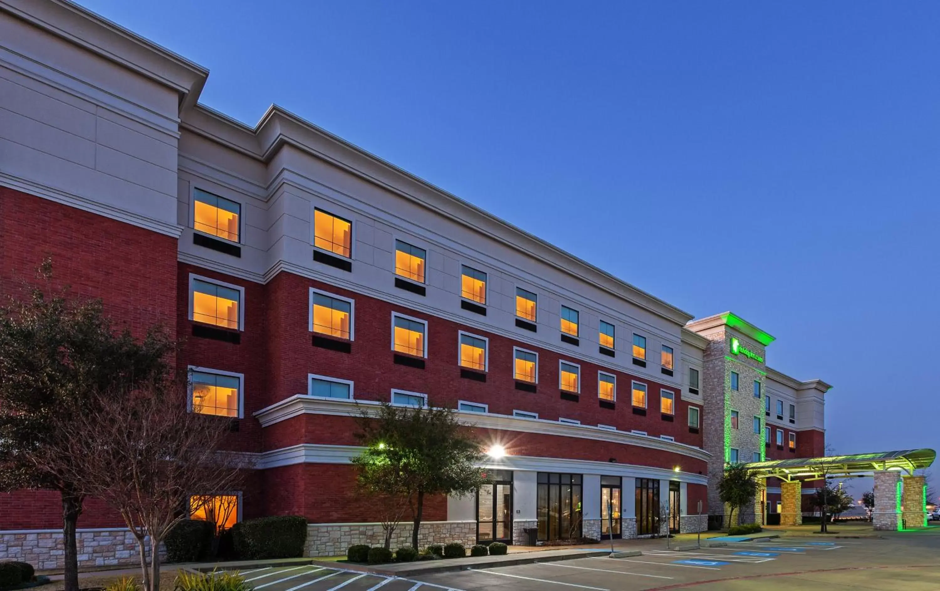 Property Building in Holiday Inn & Suites McKinney - N Allen, an IHG Hotel