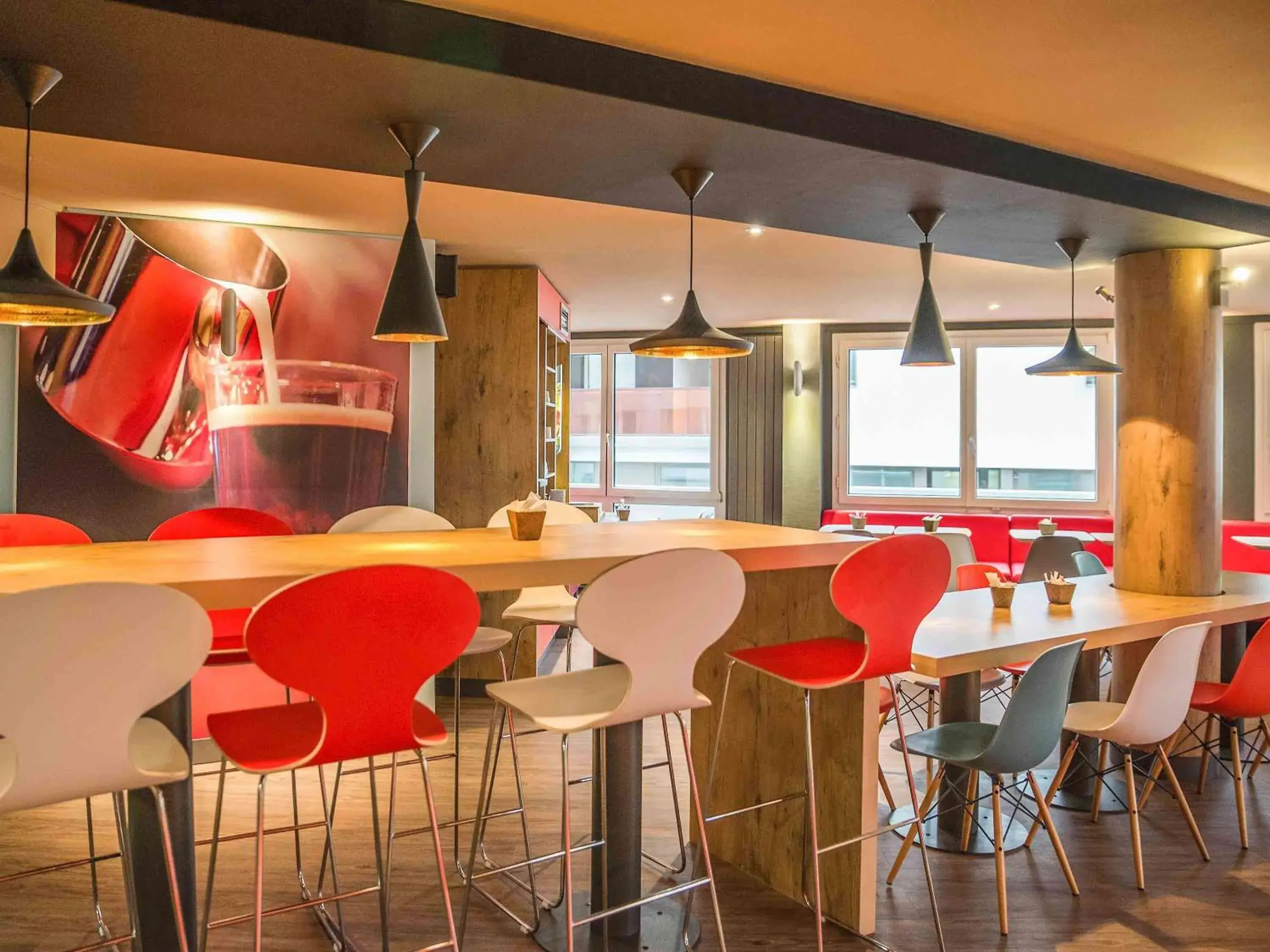 Restaurant/places to eat, Lounge/Bar in ibis Paris Brancion Parc des Expositions 15eme