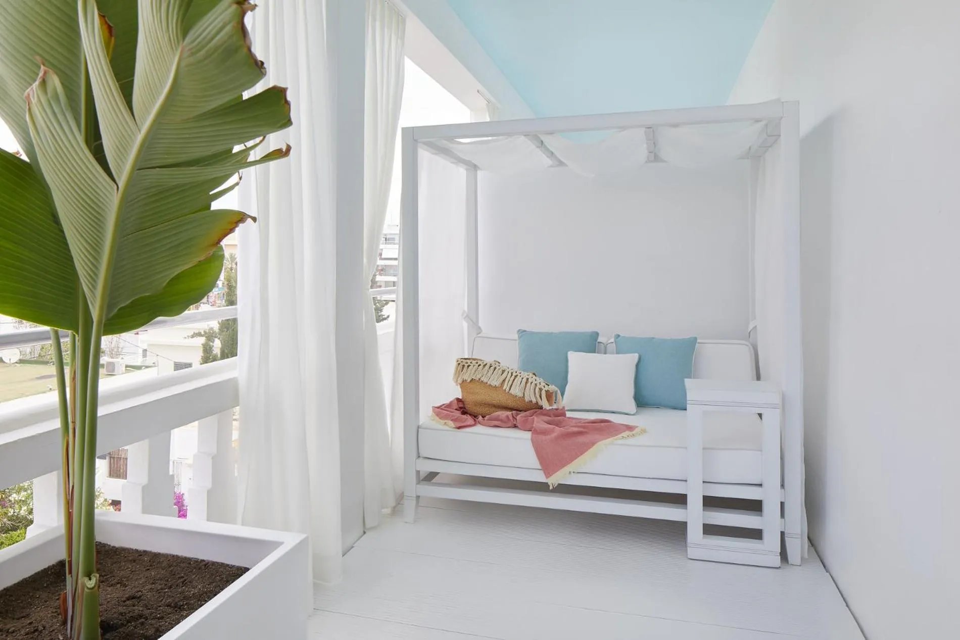 Balcony/Terrace, Bed in Hotel MiM Ibiza & Spa - Adults Only