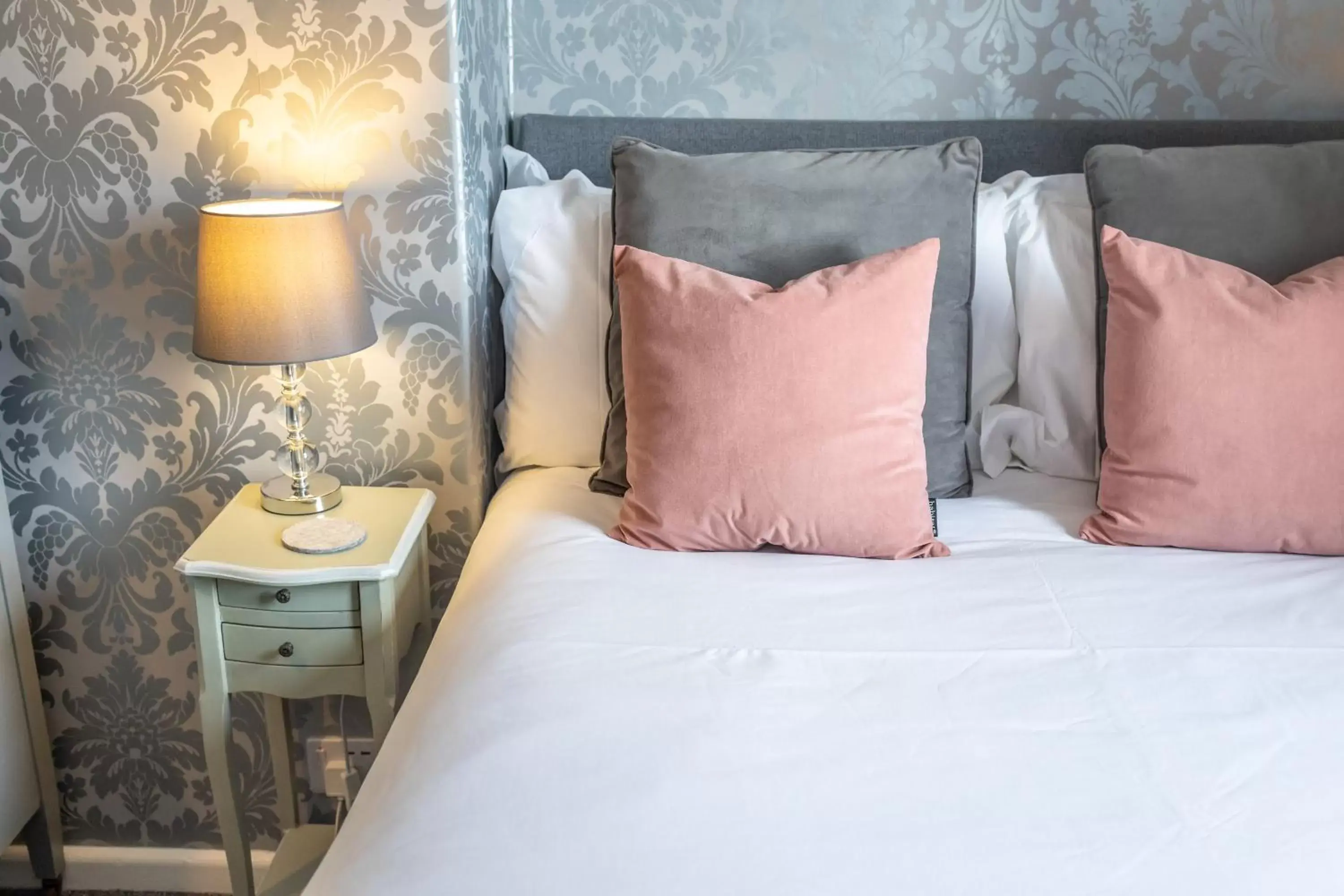 Bedroom, Bed in Gloucester House