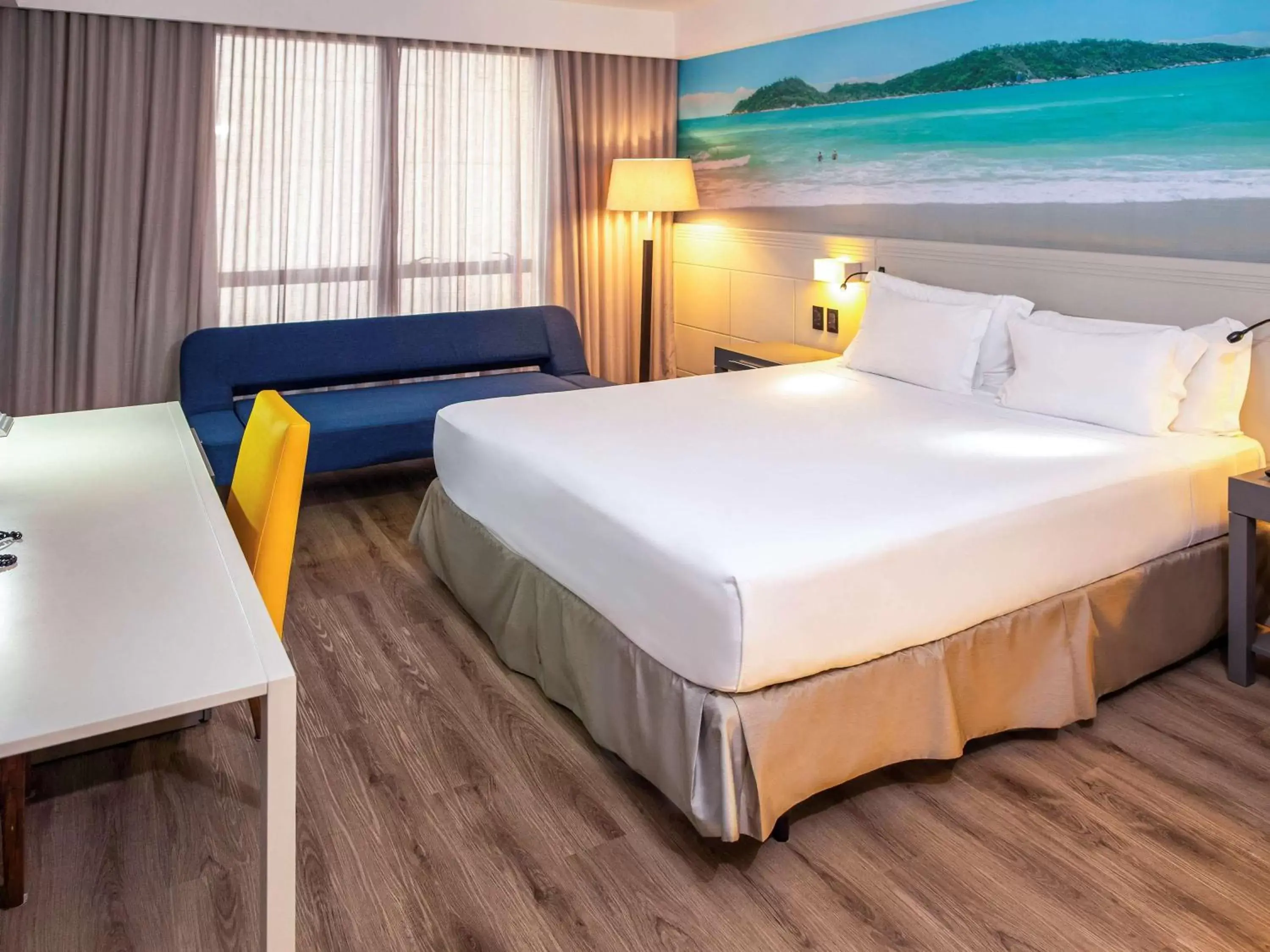 Photo of the whole room, Bed in Novotel Florianopolis