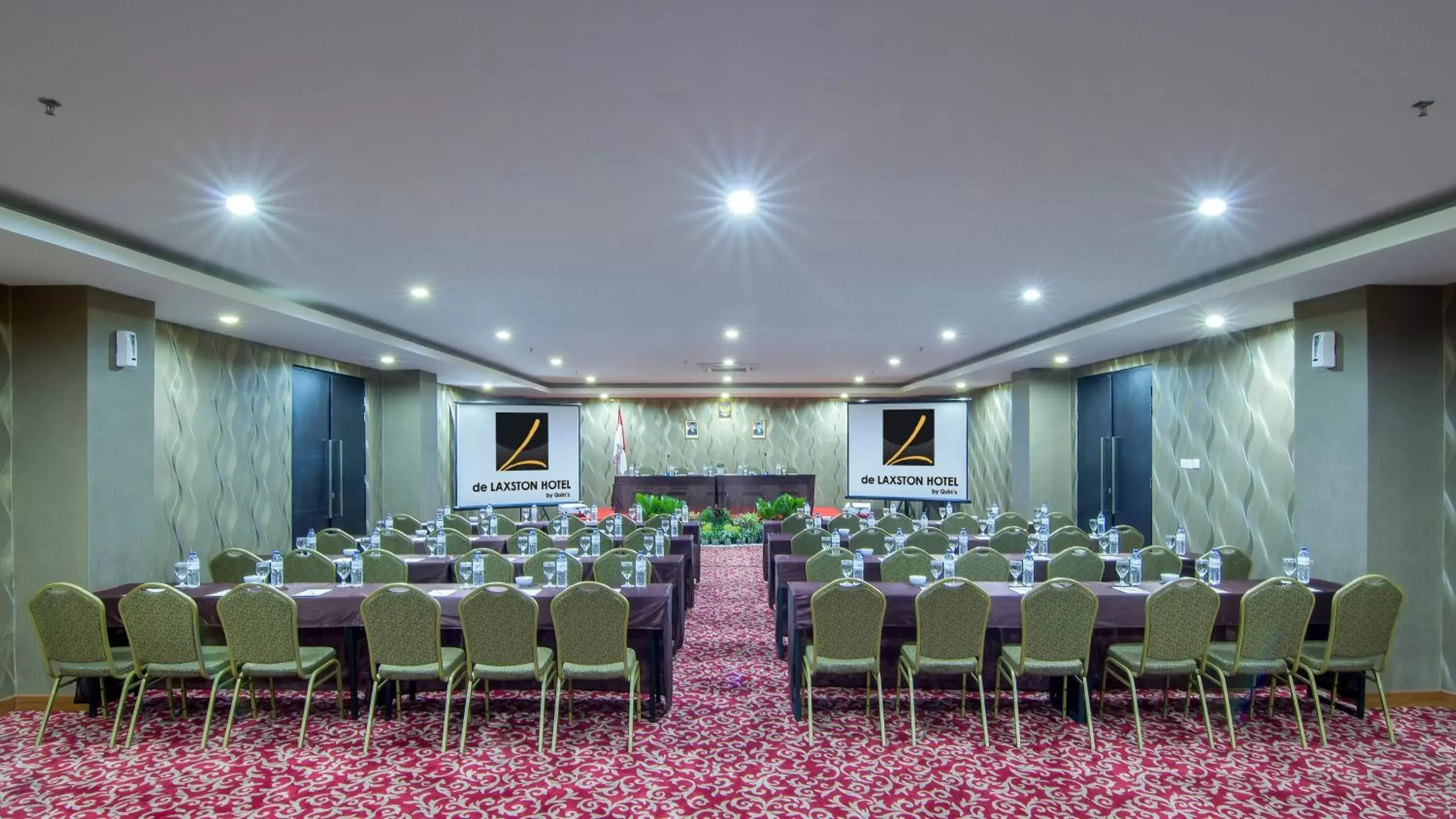 Banquet/Function facilities in de Laxston Hotel Jogja by AZANA