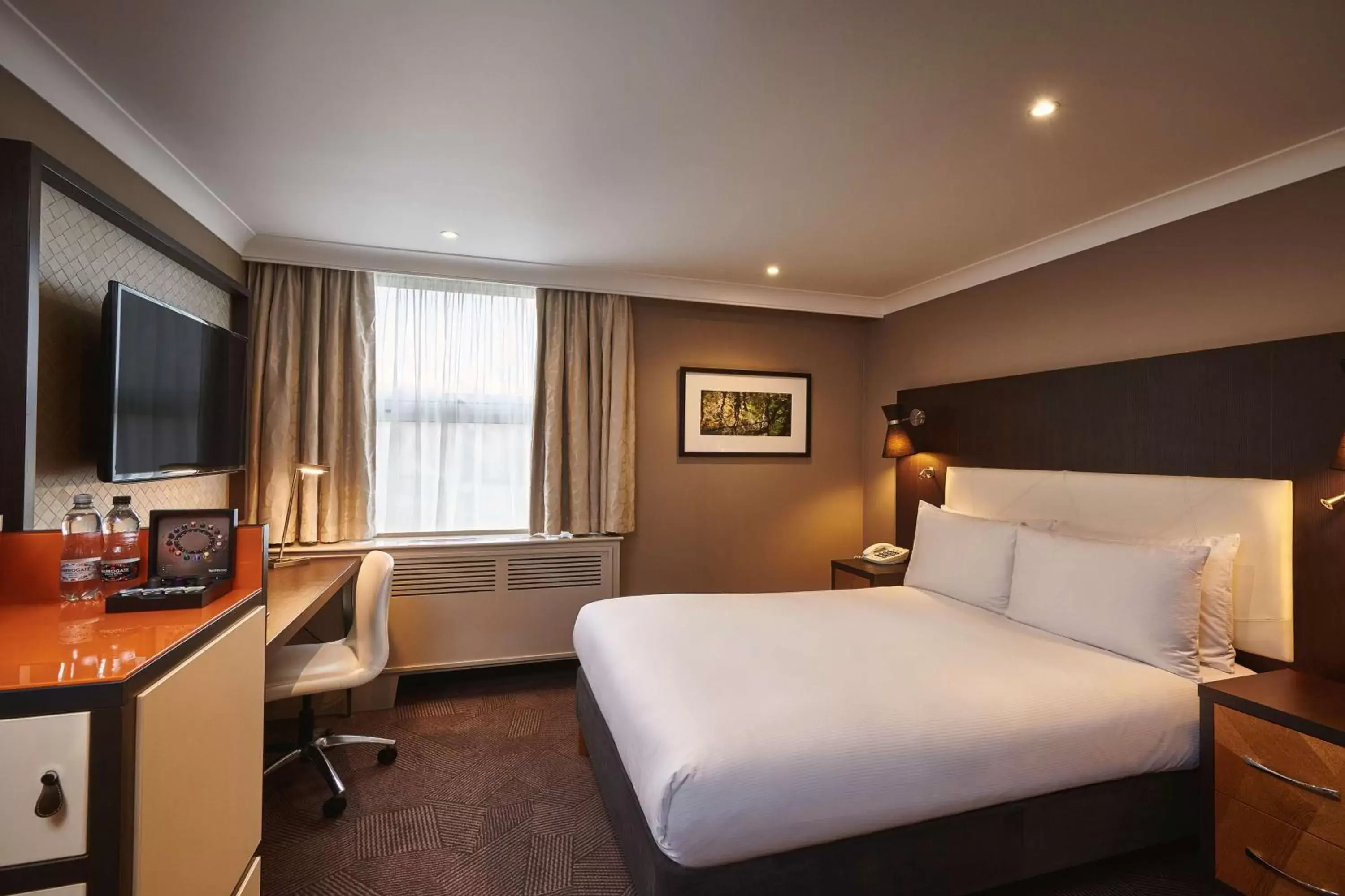 Queen Room in DoubleTree by Hilton London Ealing