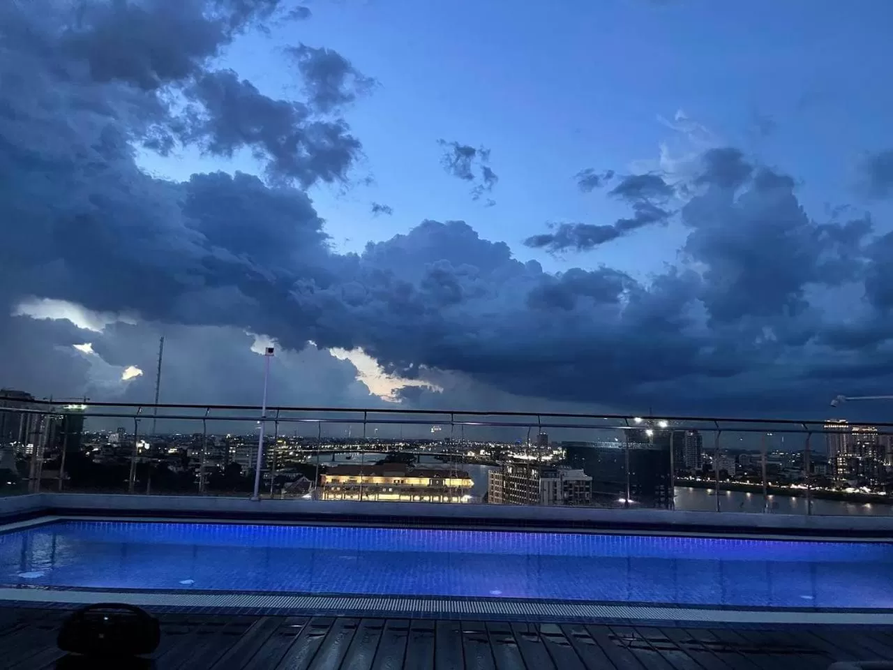 Night in Residence 110 (Hotel and Apartments)