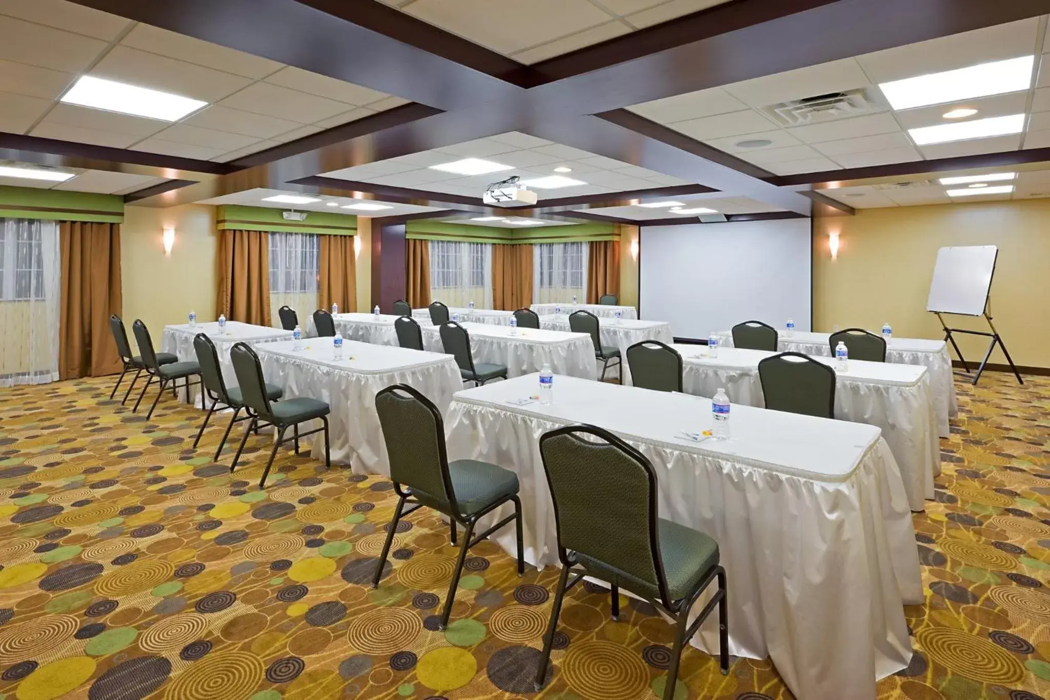 Meeting/conference room in Holiday Inn Express Absecon-Atlantic City Area, an IHG Hotel